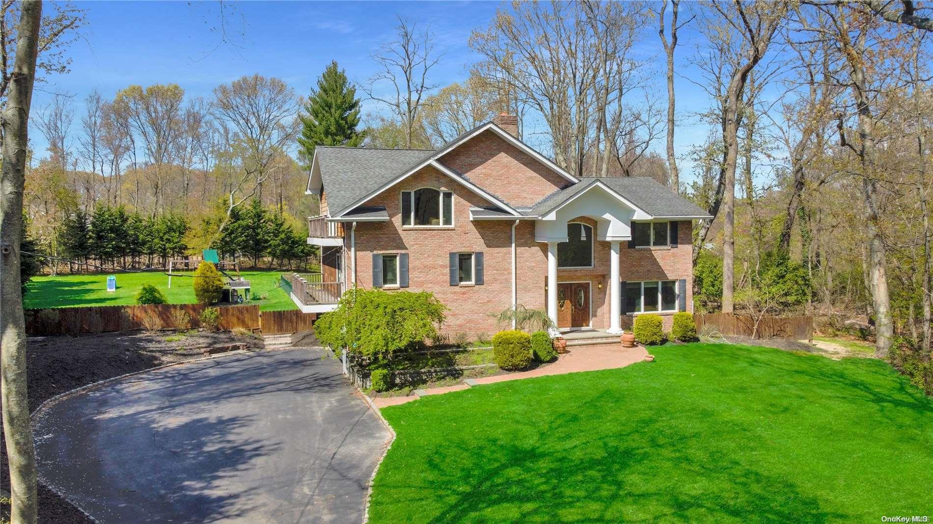 2 Woodhill Path
