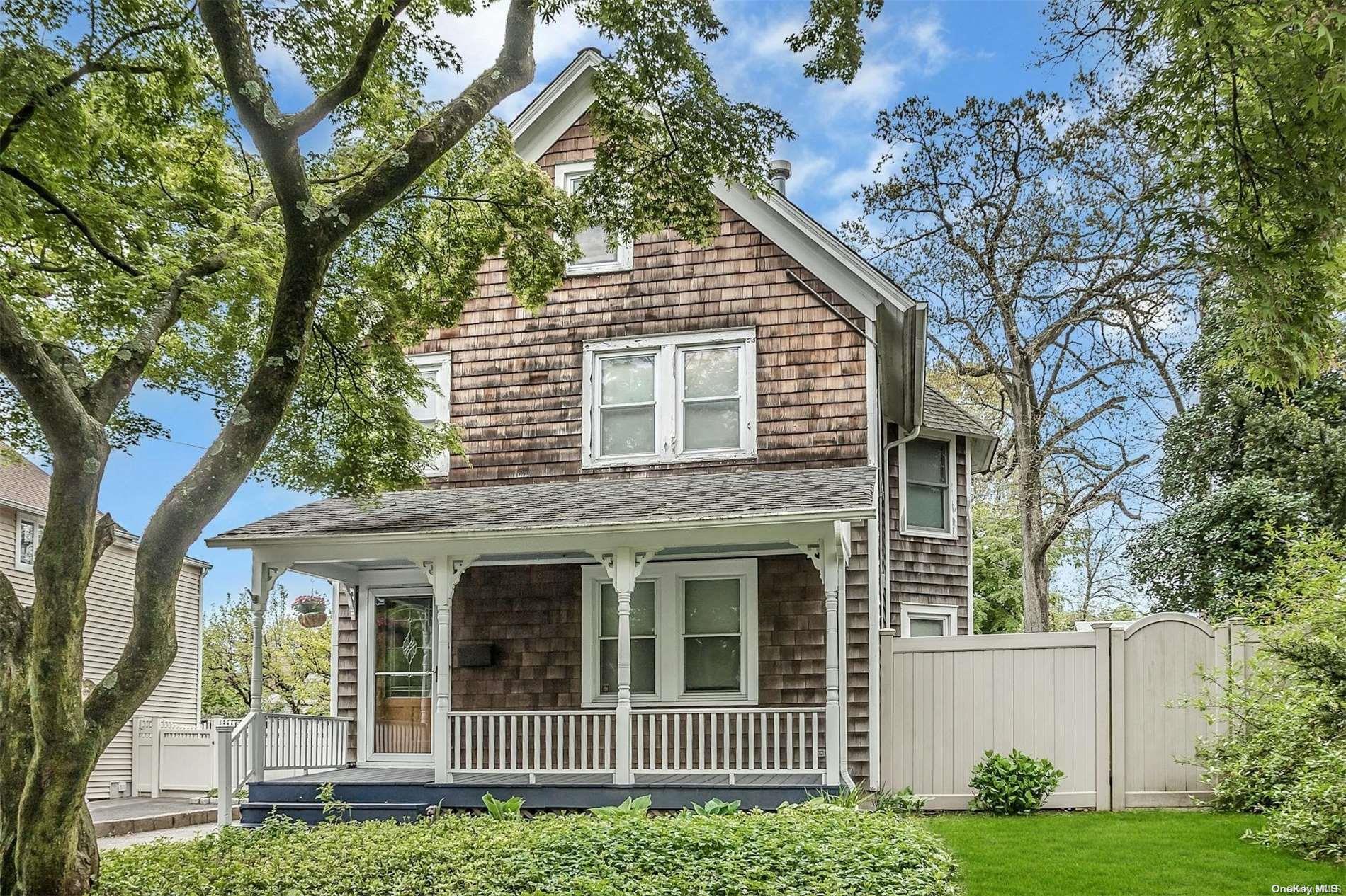 933 Oyster Bay Road