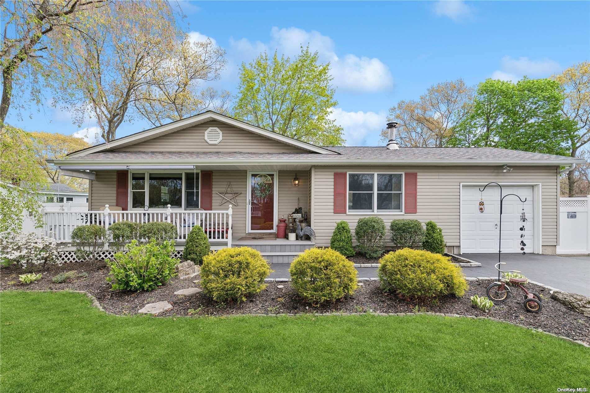 5 Royalwood Court