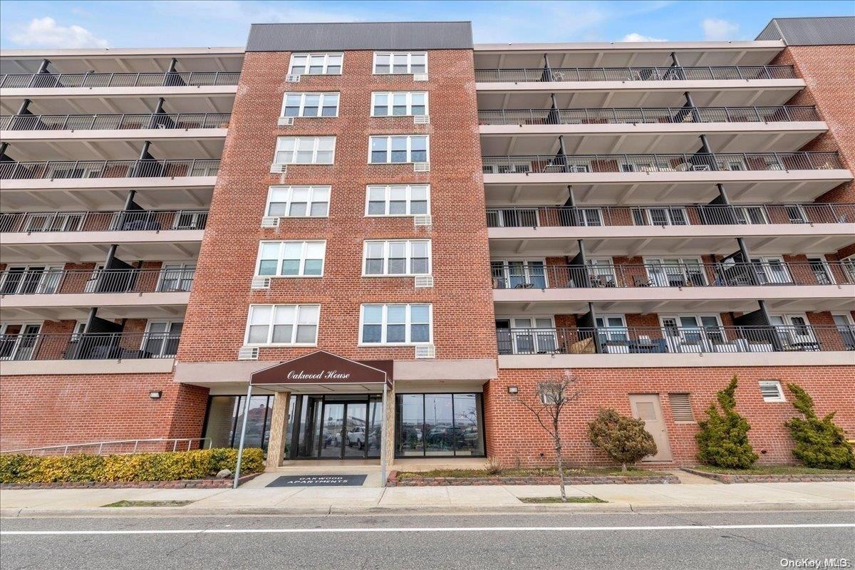 1 E Broadway Unit: 2H