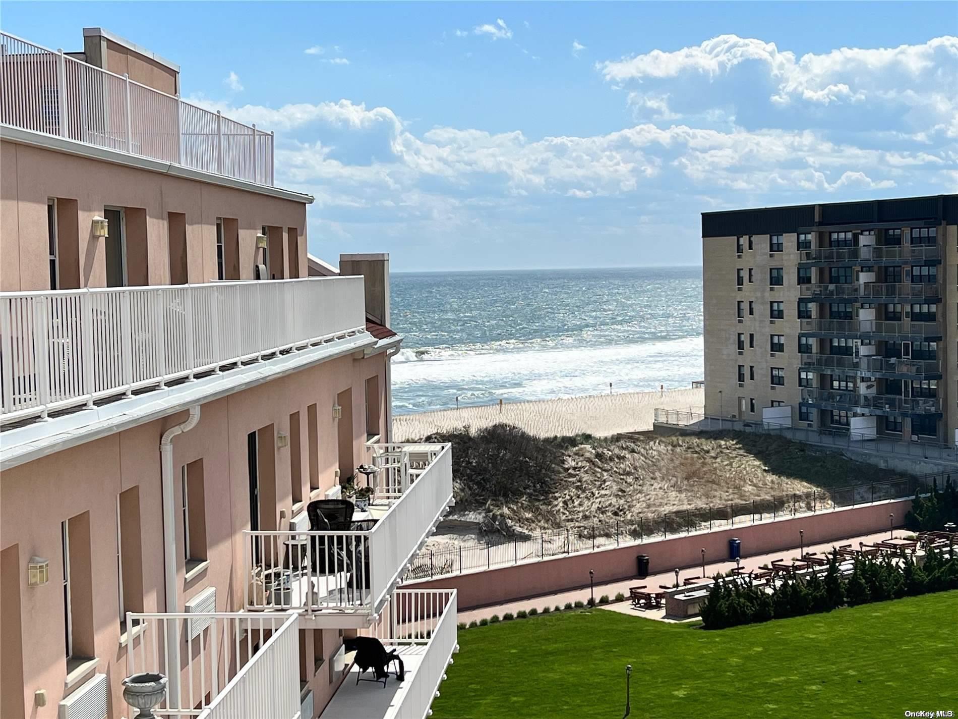 2 Richmond Road Unit: PH 6L