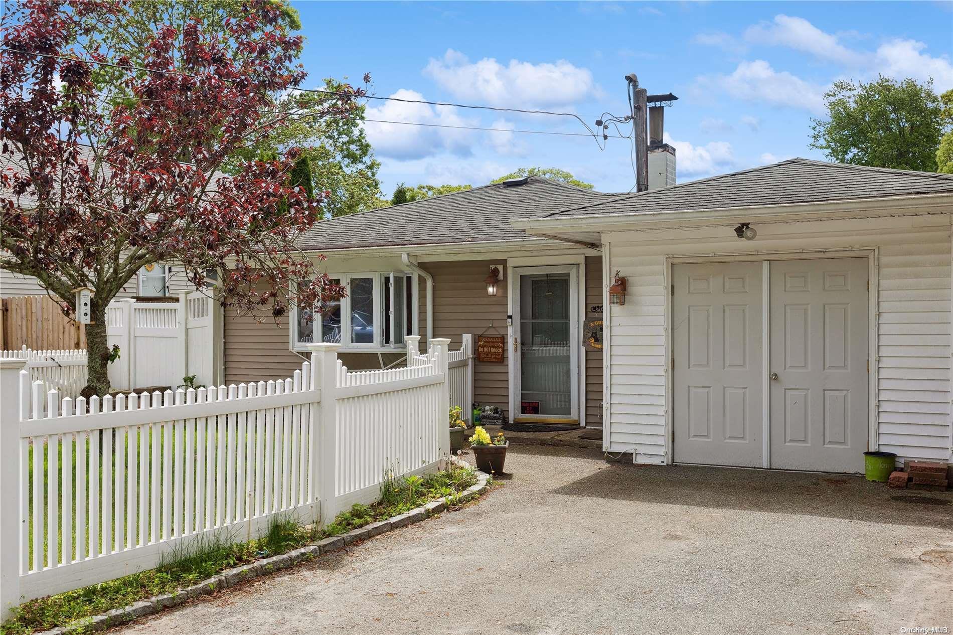 172 E Parkview Drive