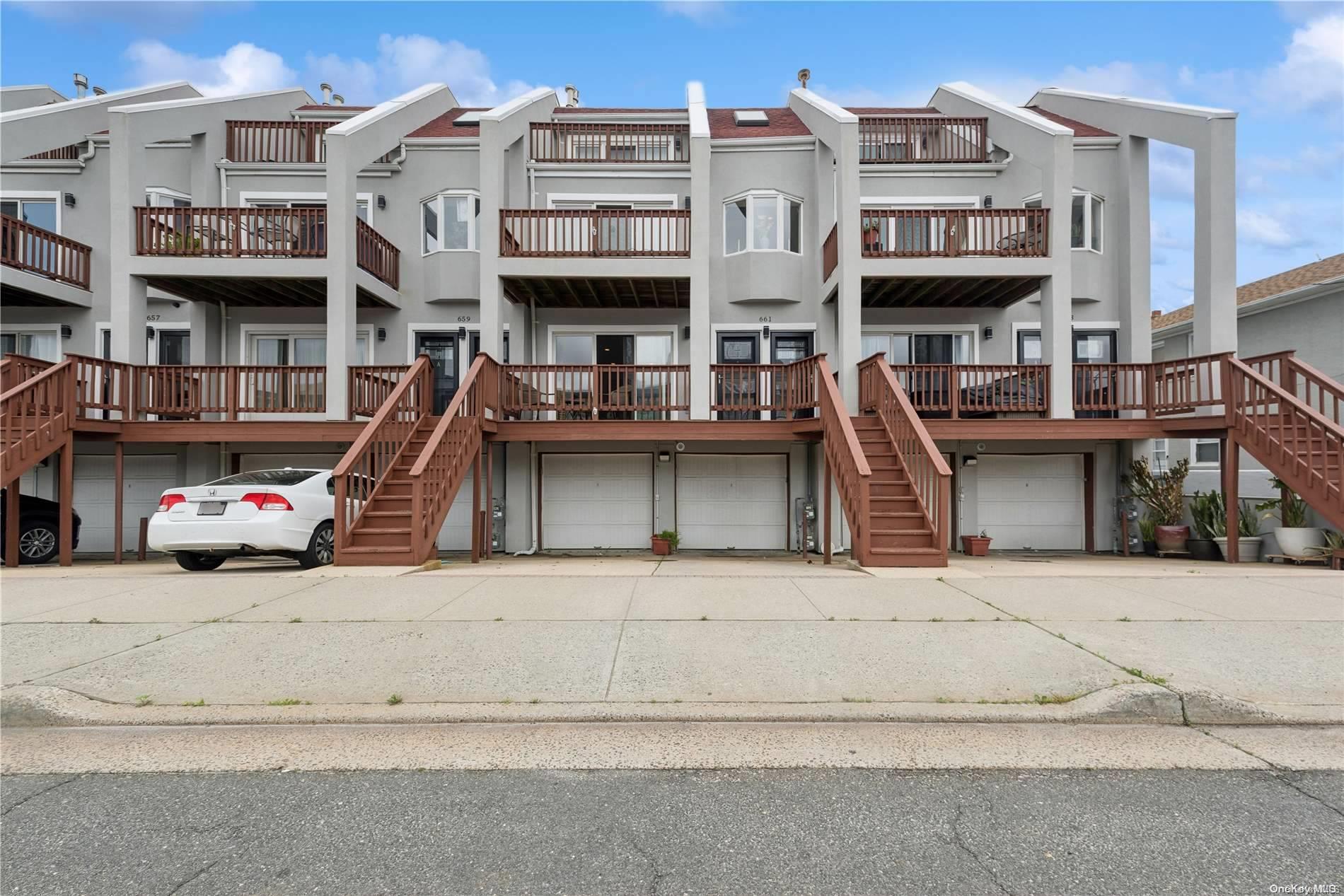 661A E Broadway Unit: 103