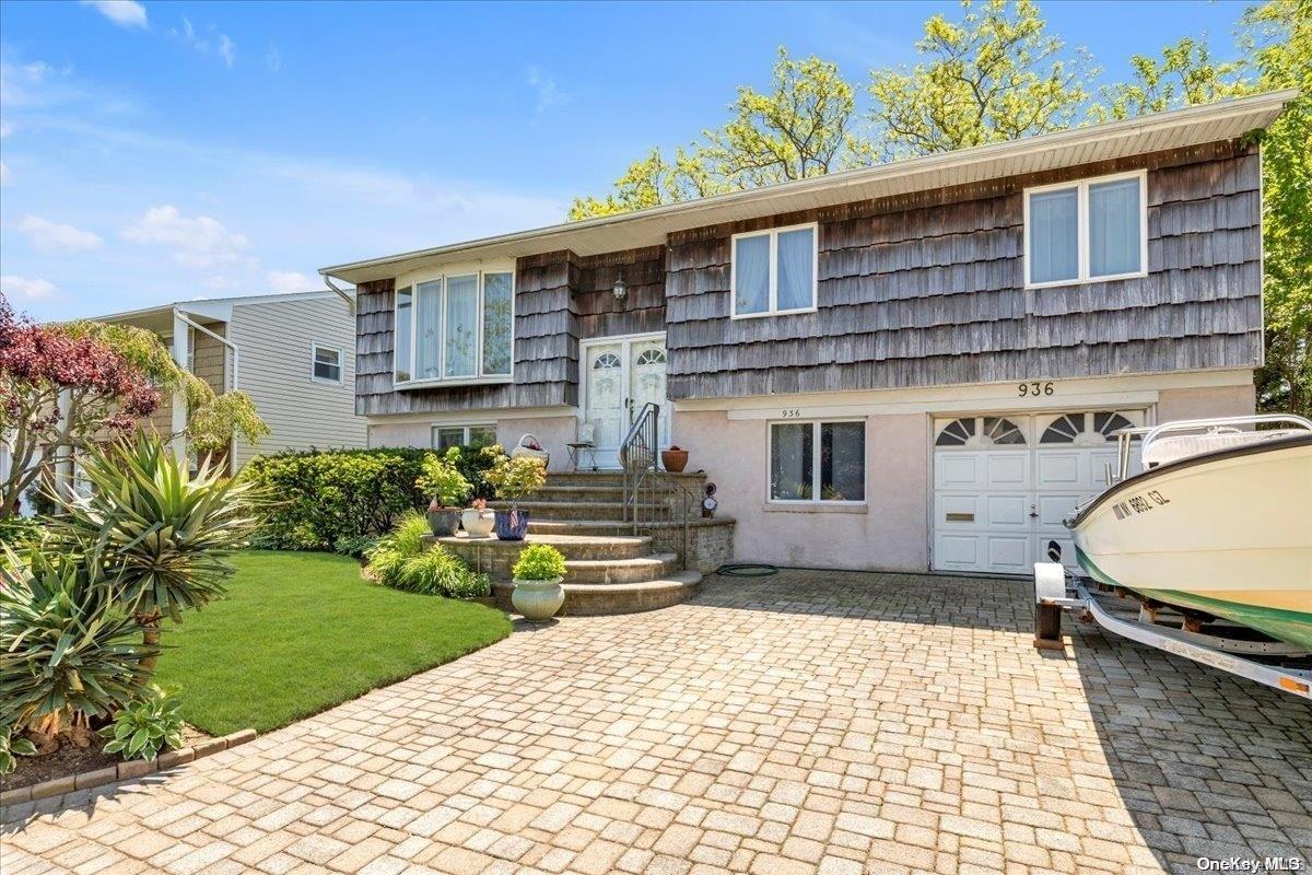936 Gerry Avenue