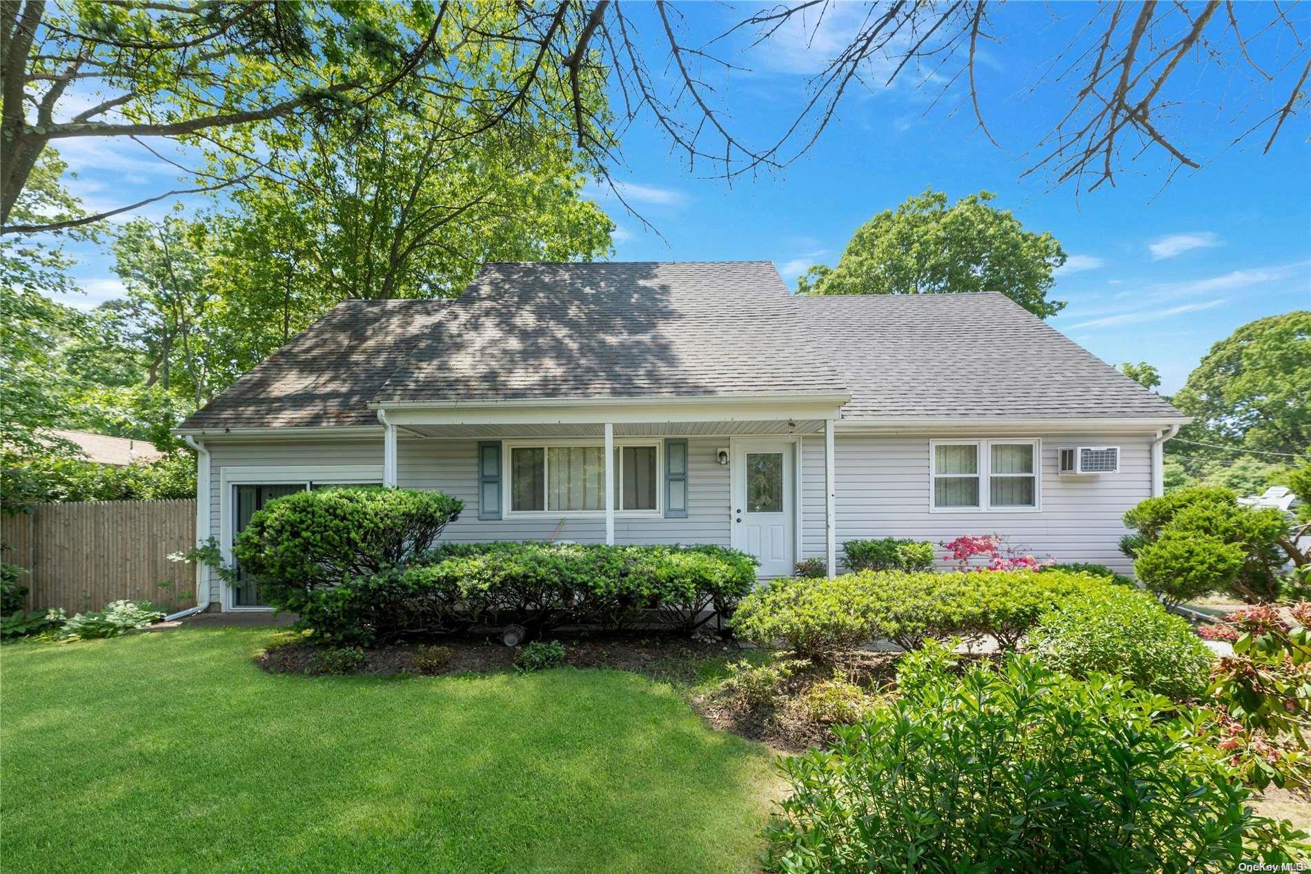 1357 William Floyd Parkway