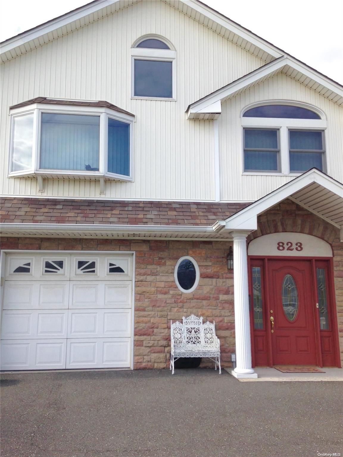 823 E Park Avenue Unit: 1st fl