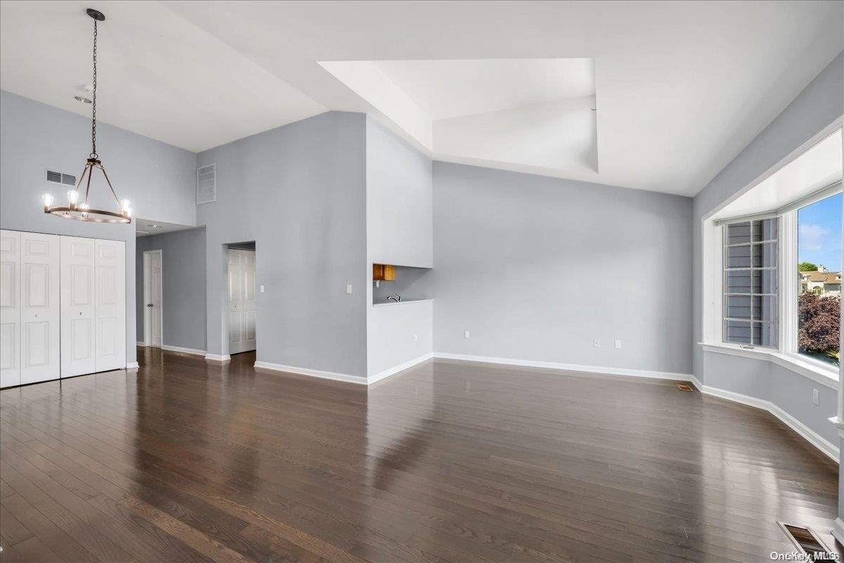 240-10 Oak Park Drive Unit: 23B