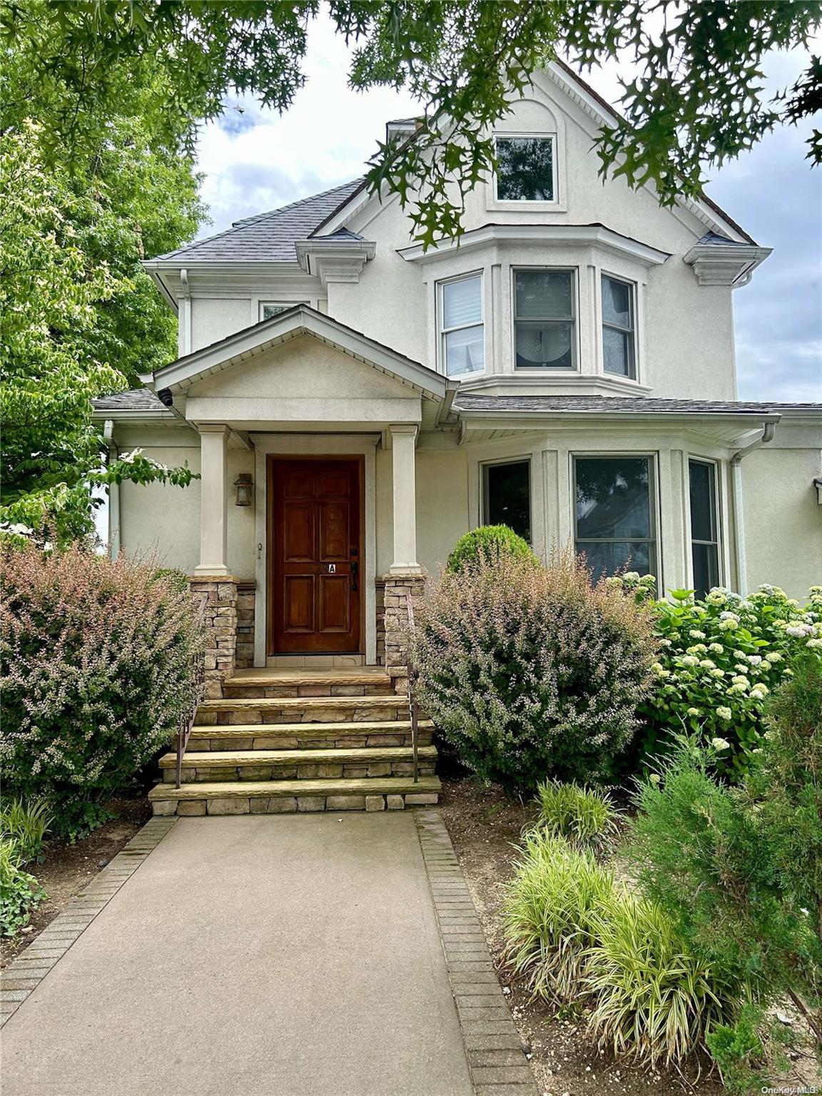 128A Hempstead Avenue