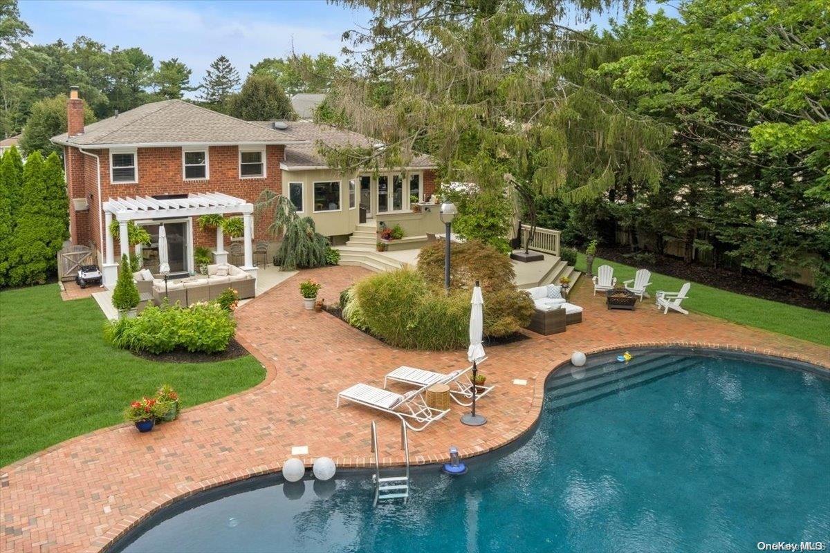 9 Wilshire Drive