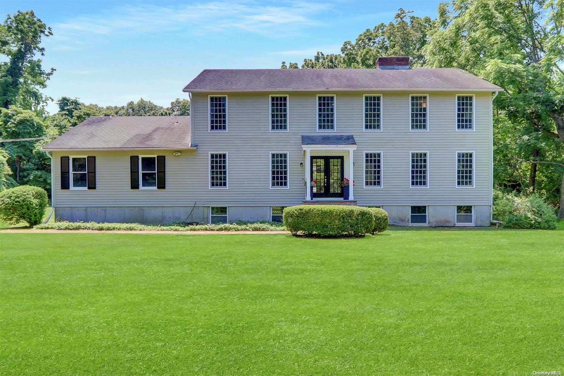 15 Flax Pond Woods Road