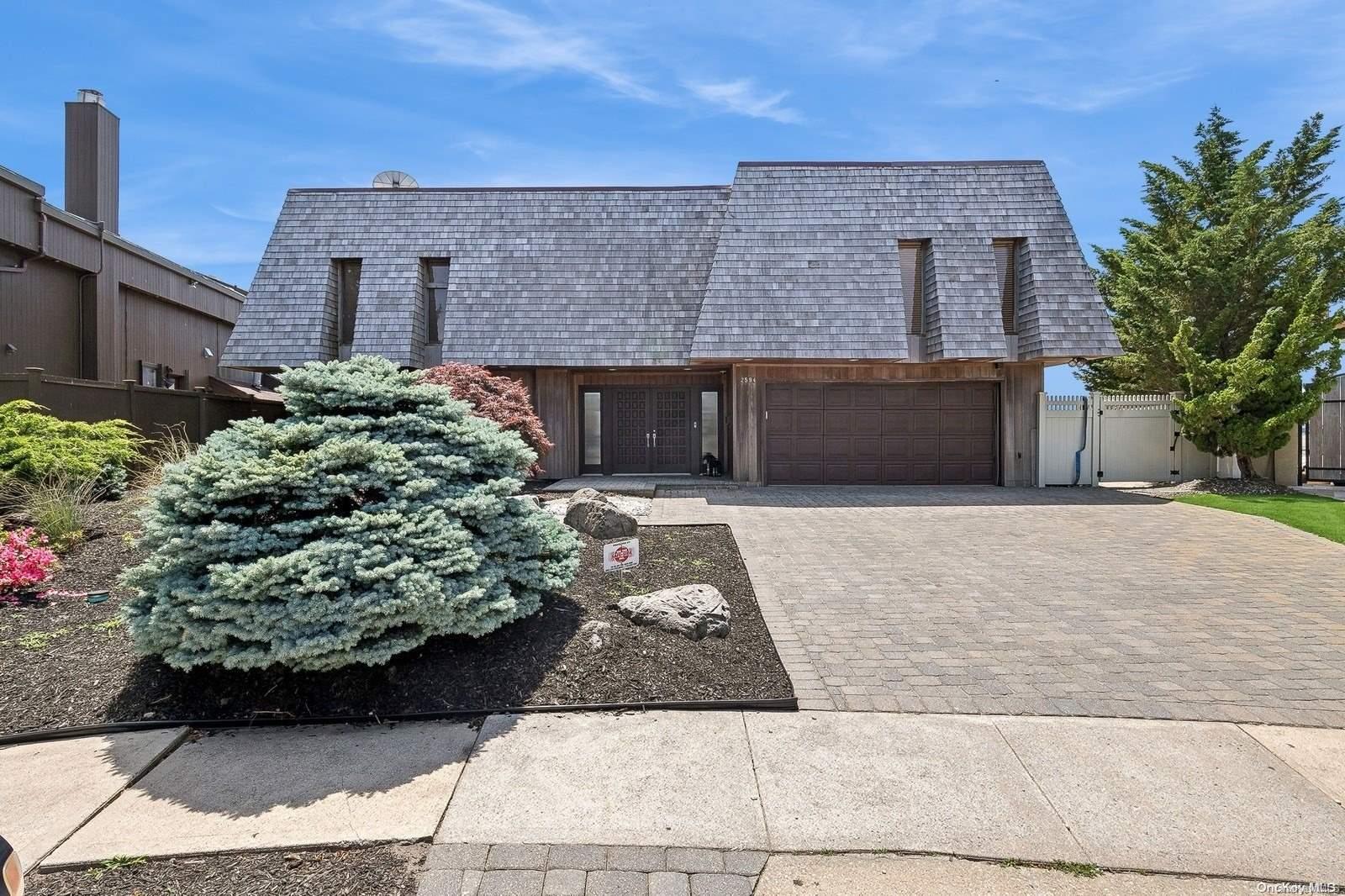 2594 Norton Place