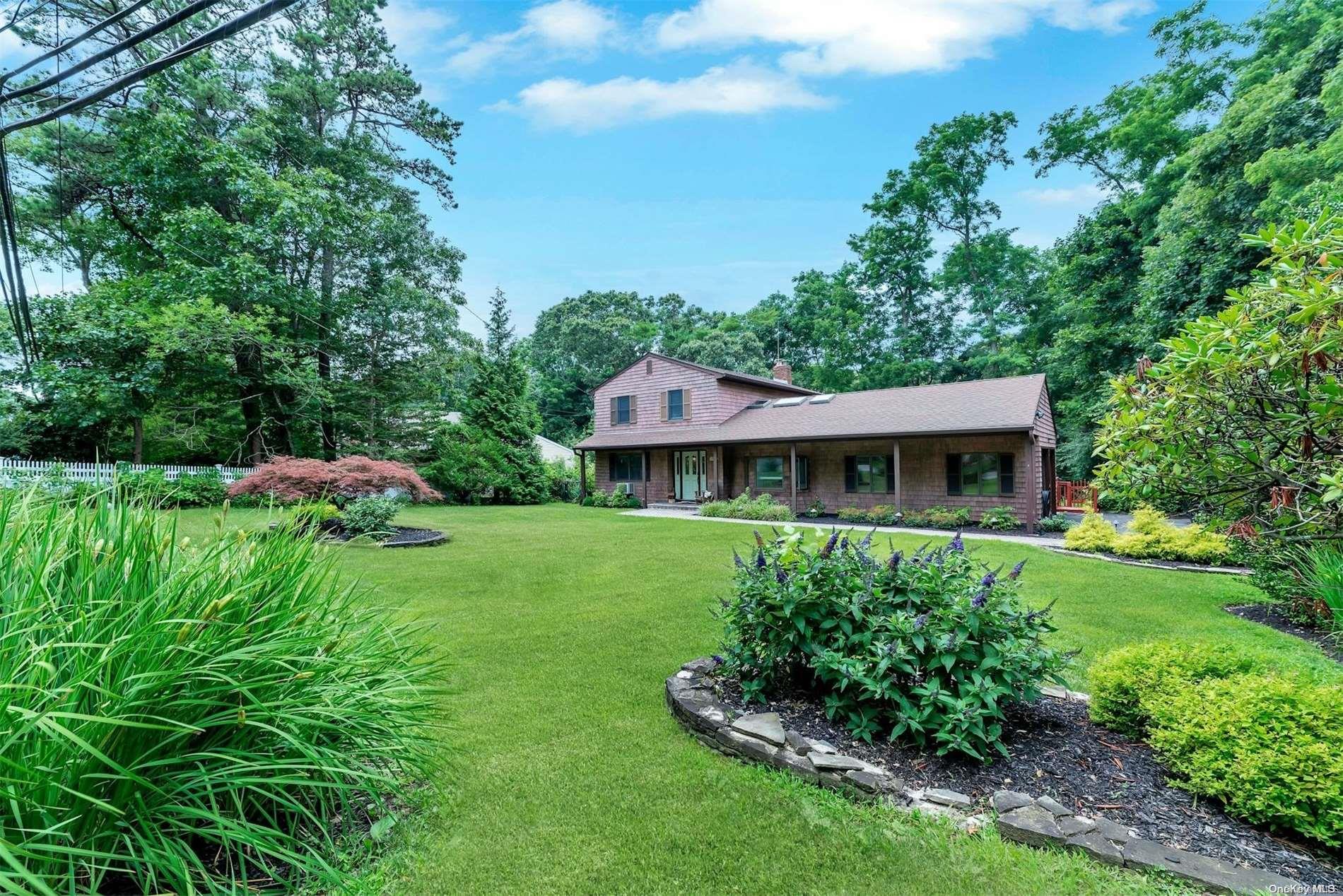 17 Long Pond Road