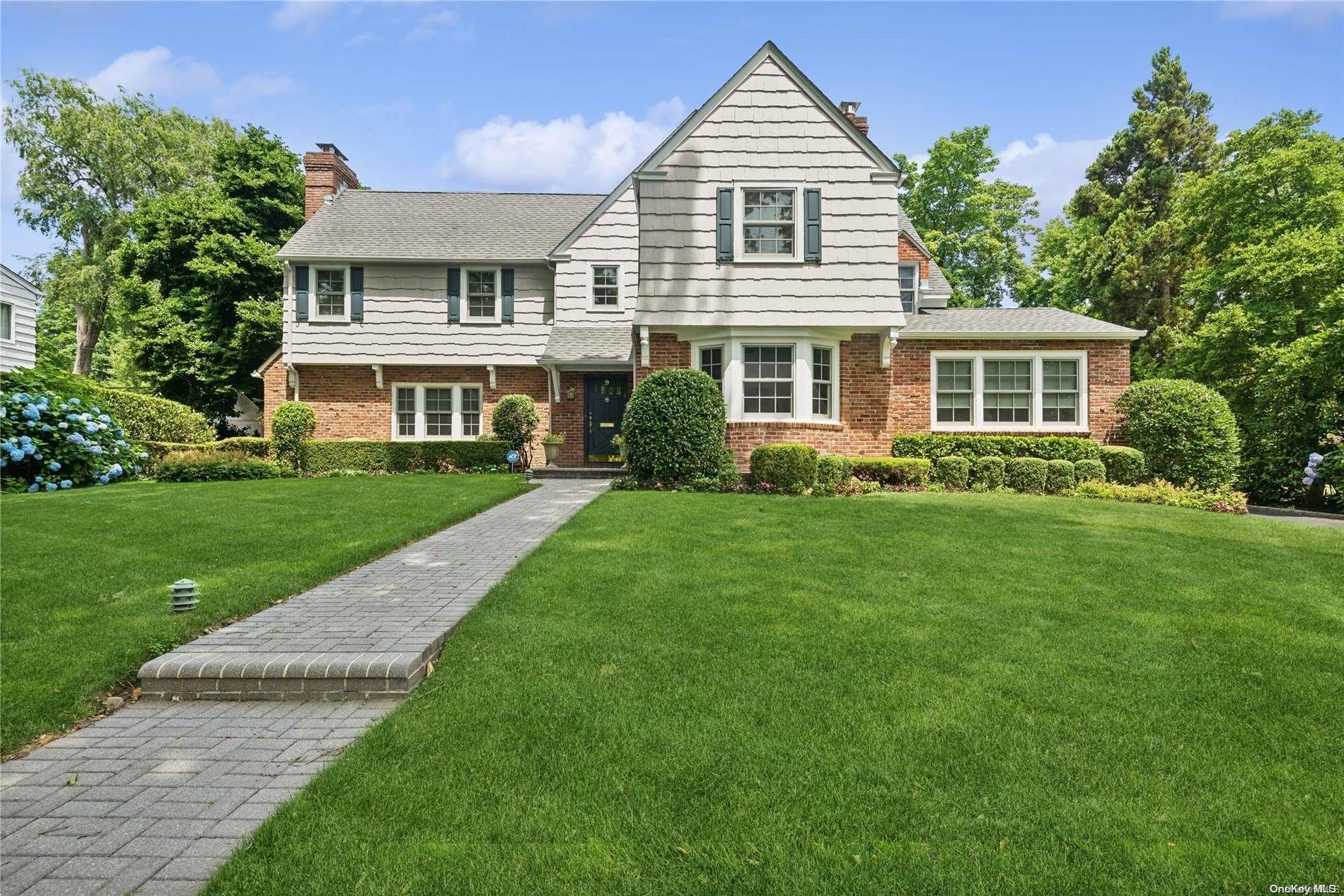 9 North Drive