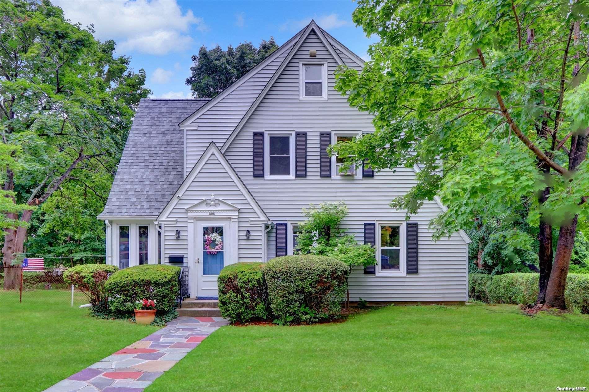 808 High Street