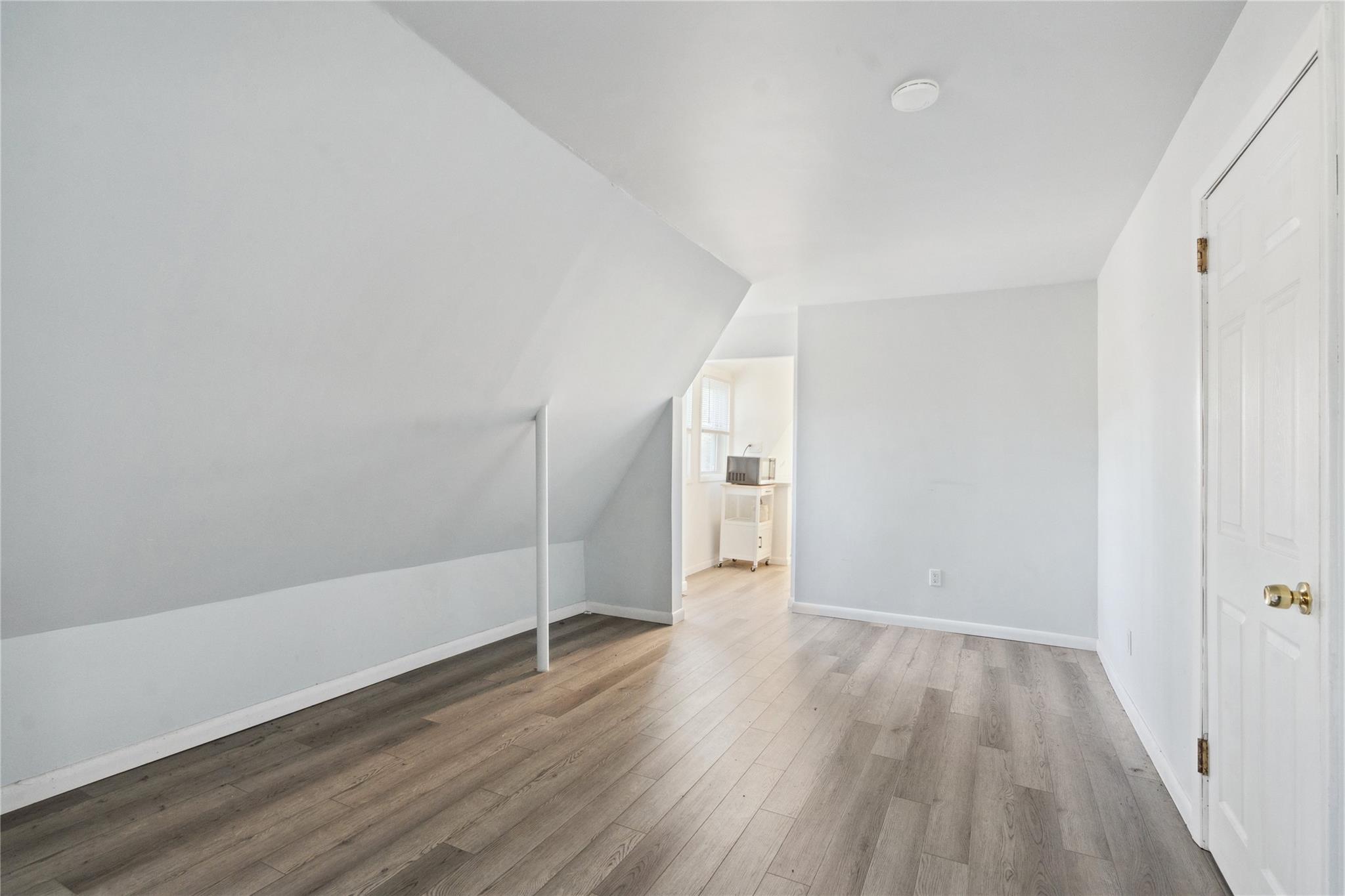 253 Sea Cliff Avenue