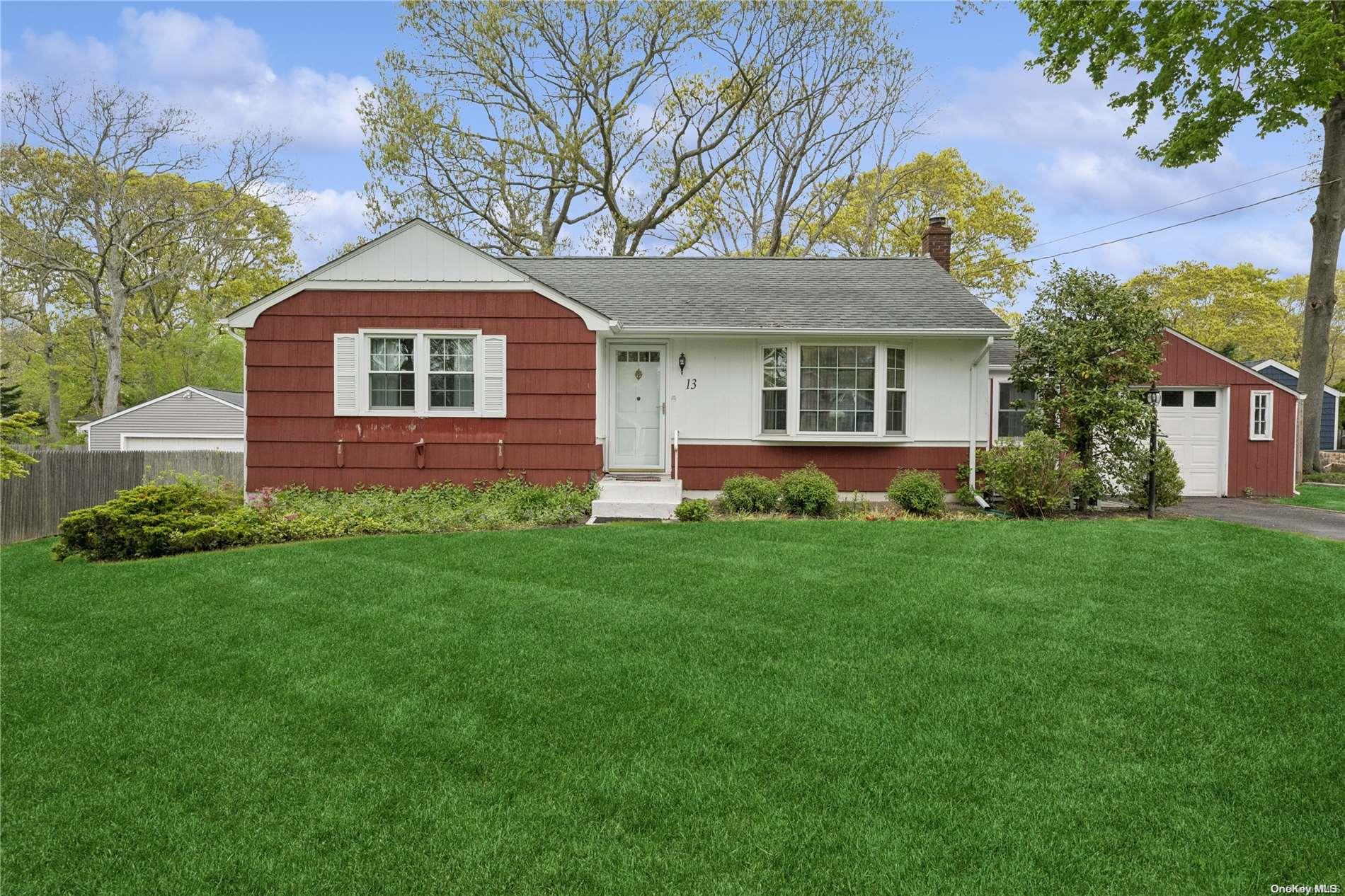 13 Argonne Road E