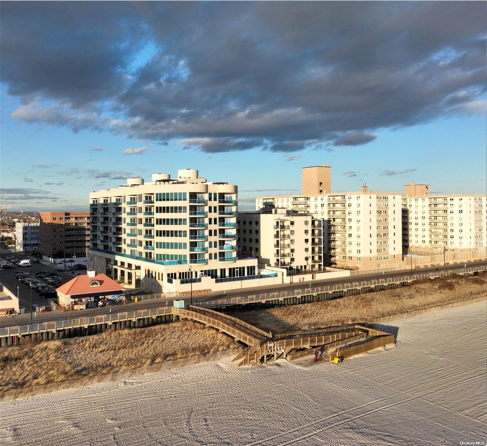 403 E Boardwalk Unit: 602