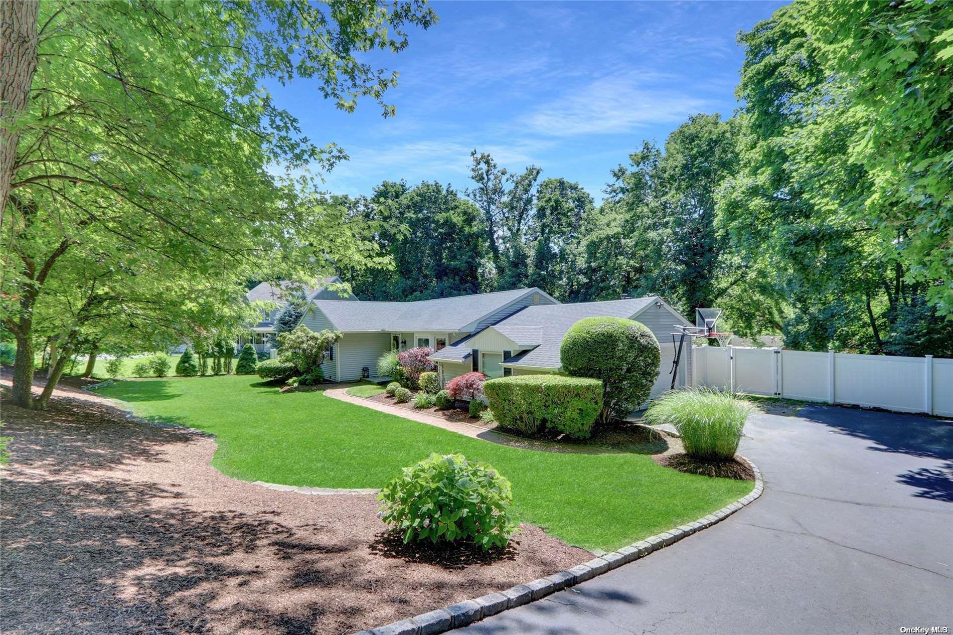 6 Woodhull Road