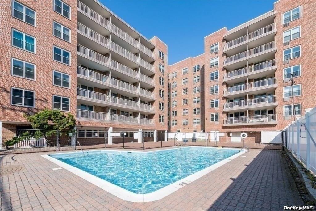 410 E Broadway Unit: 5x