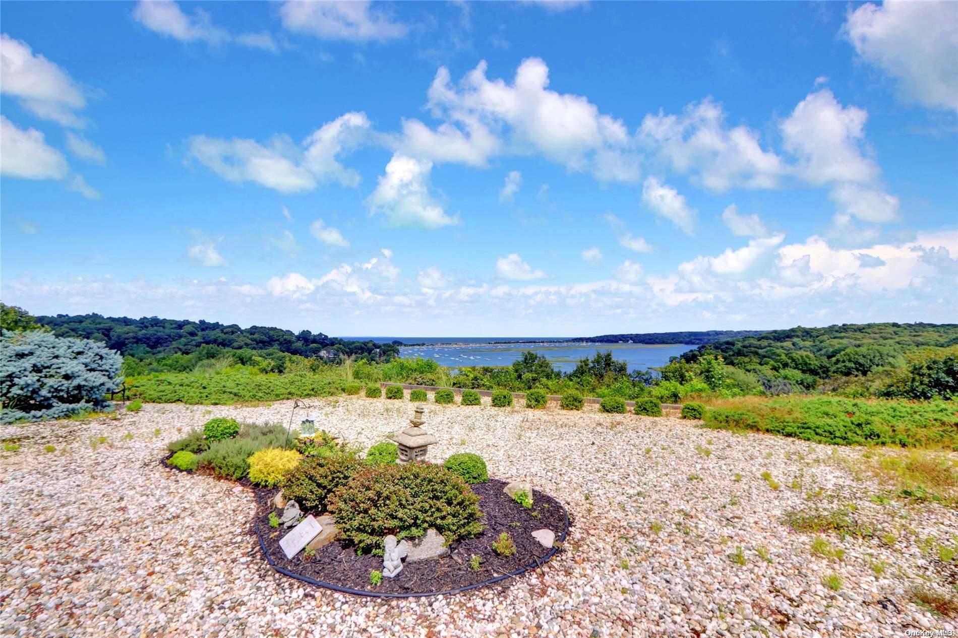 14 Watersedge Way Unit: 14