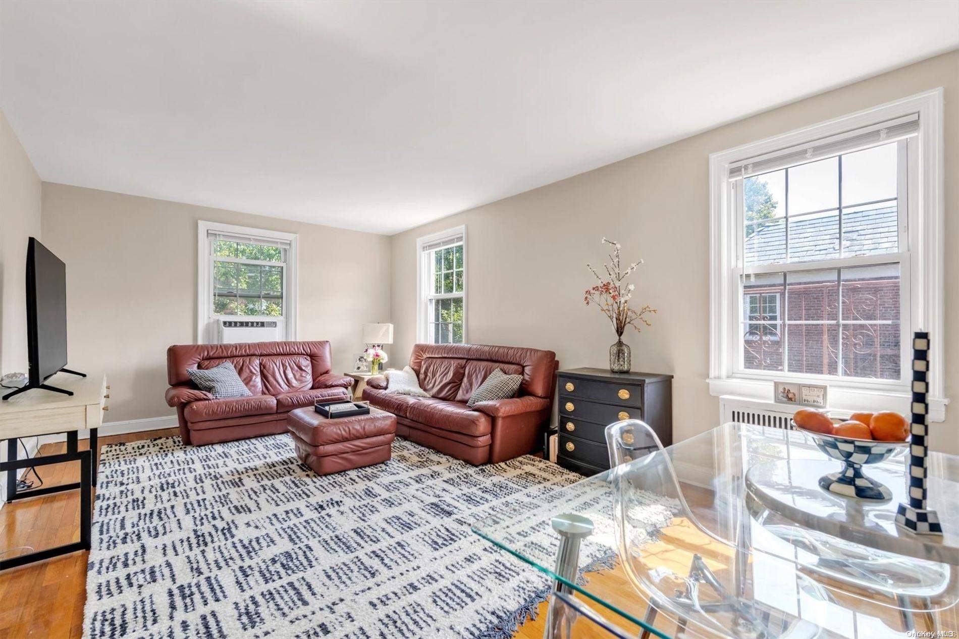 19 Schenck Avenue Unit: 3E