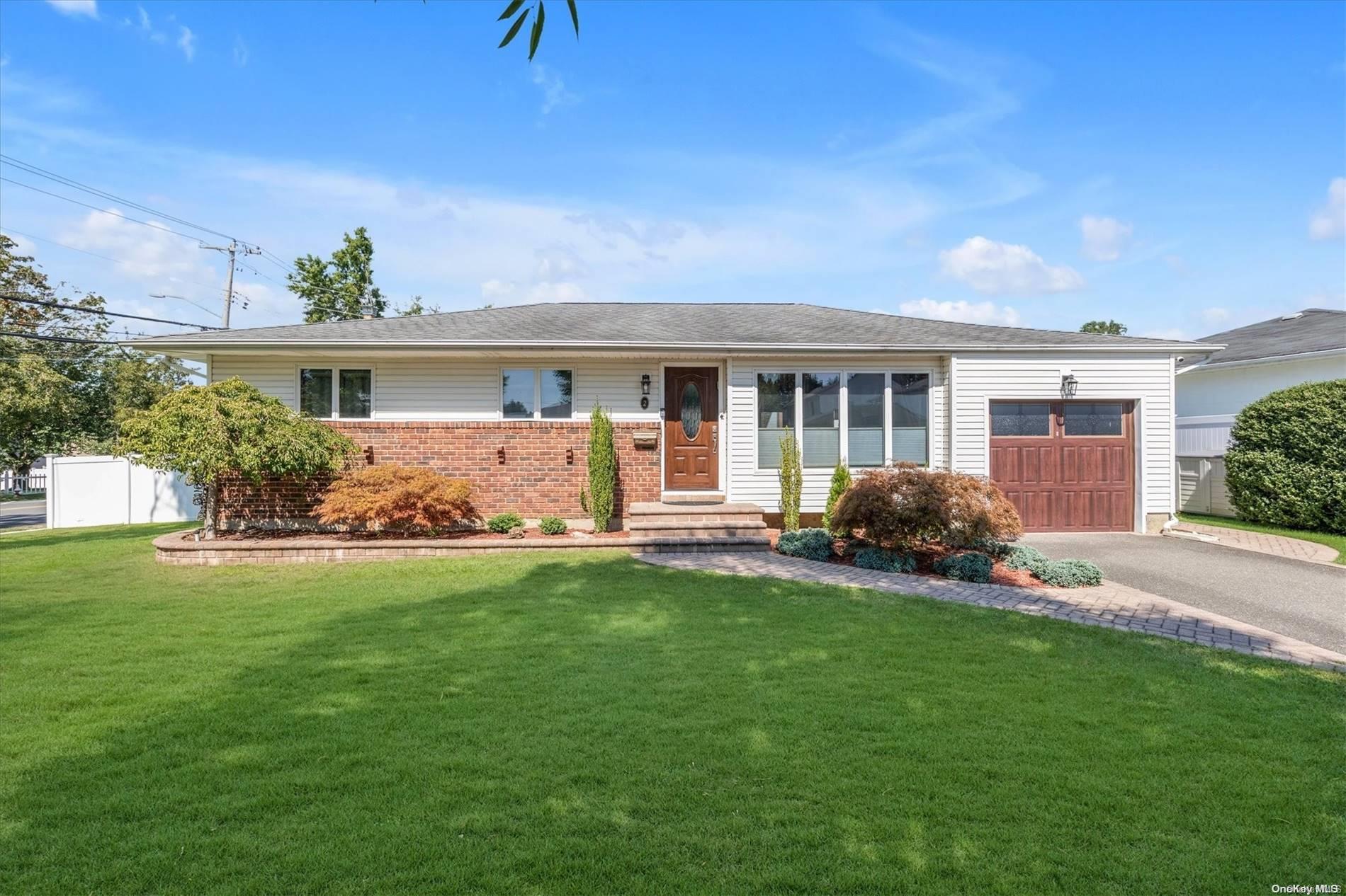 2 Benmor Court