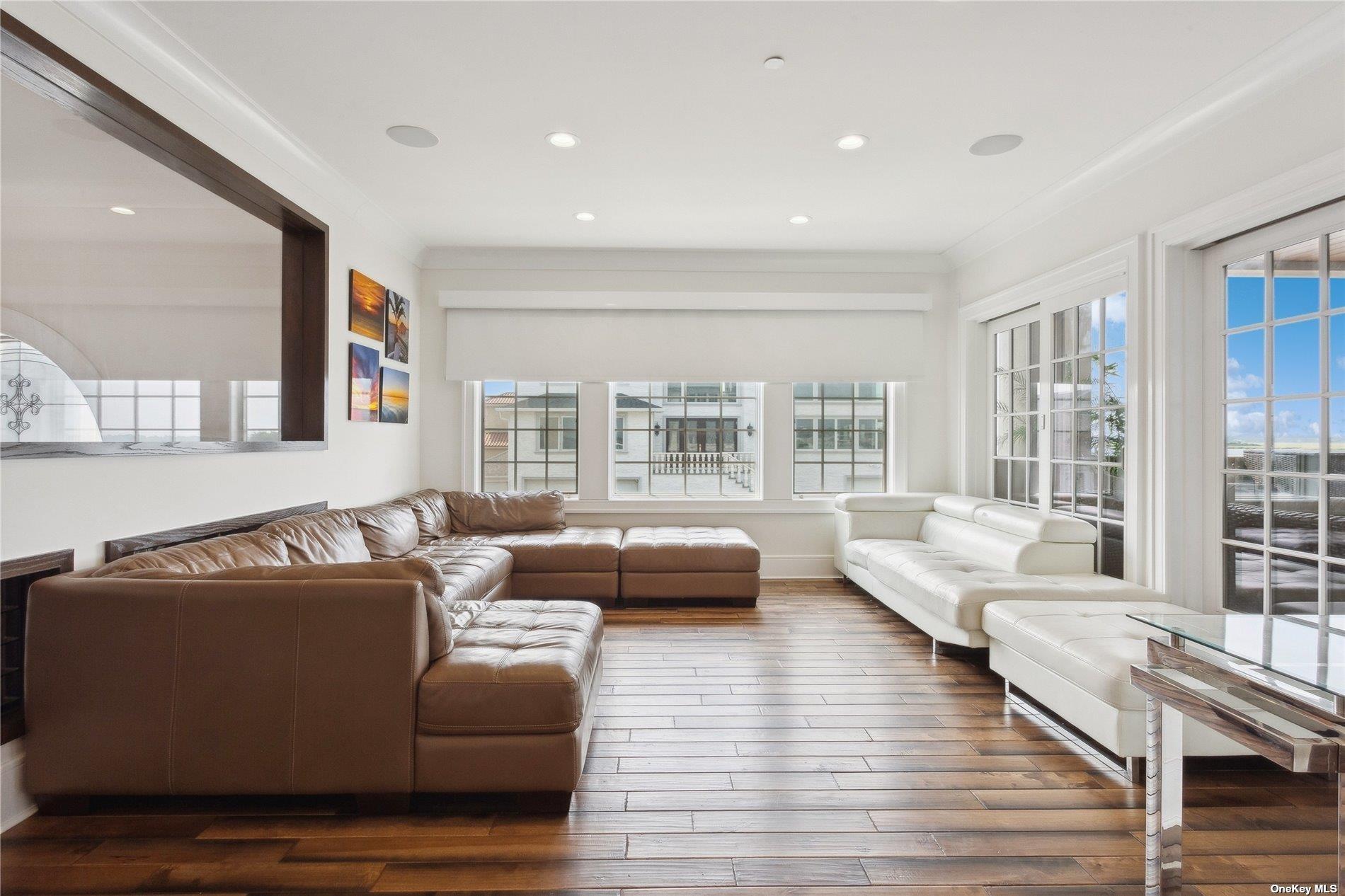 853 W Park Avenue