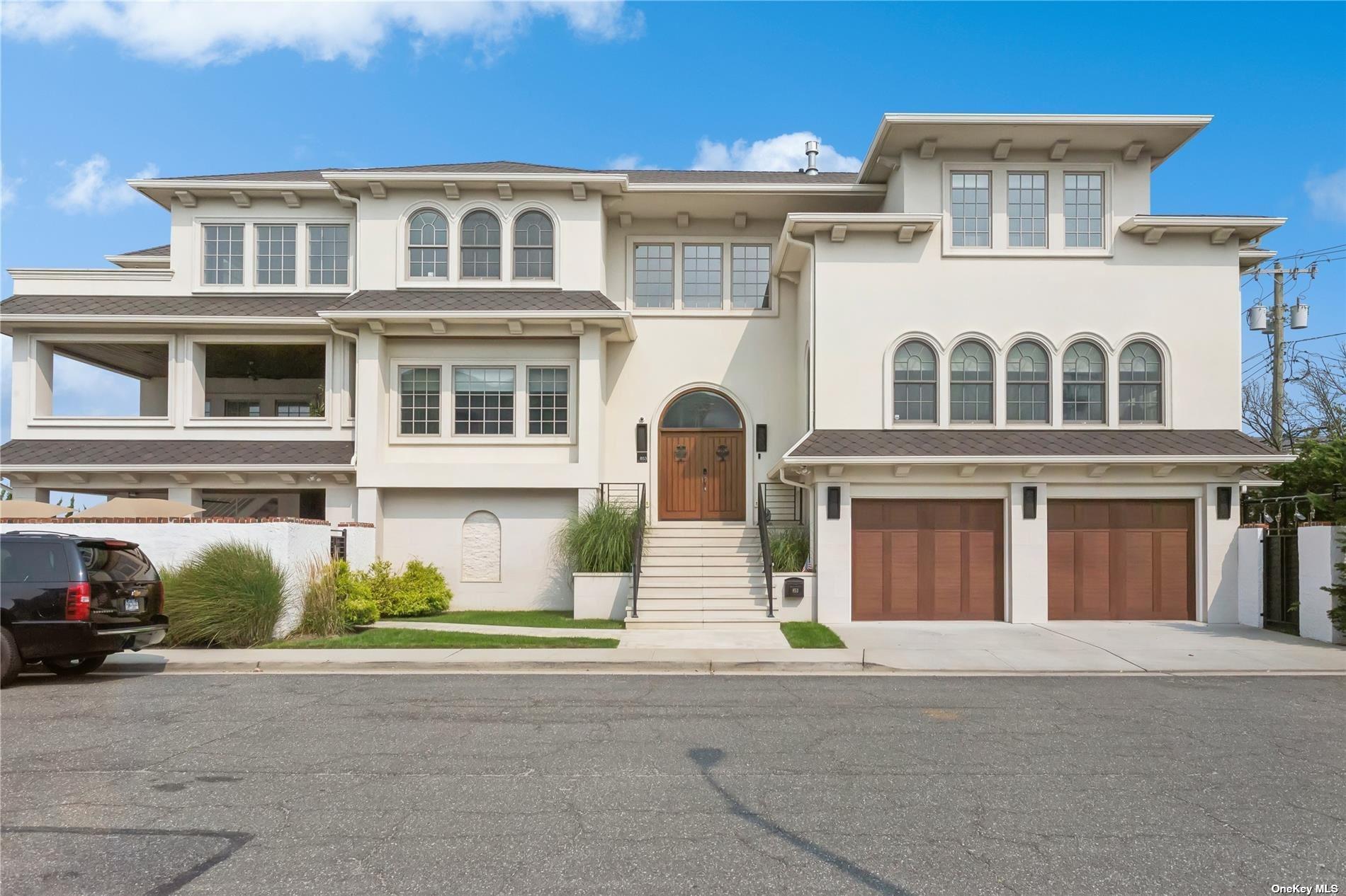 853 W Park Avenue