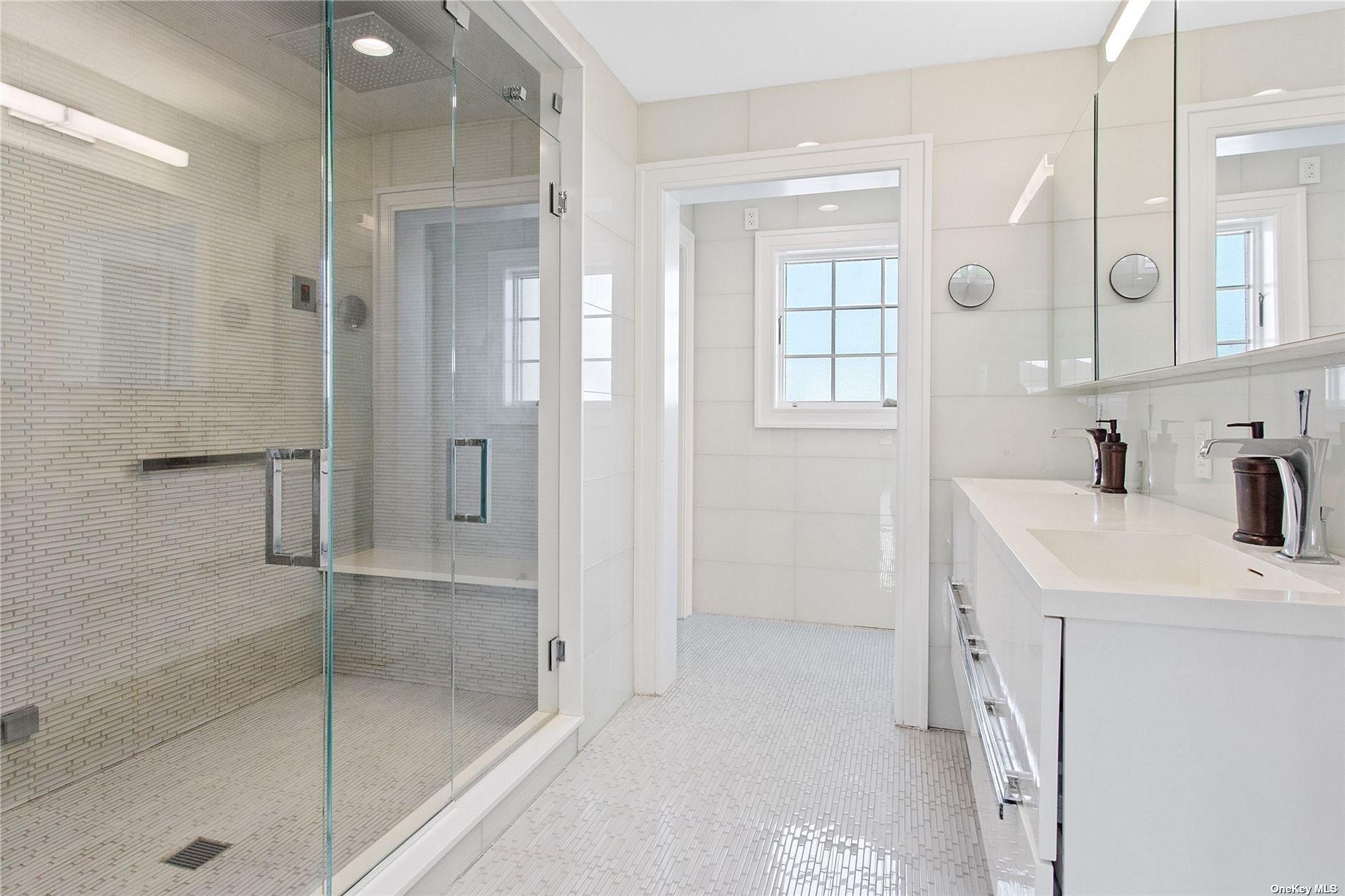 853 W Park Avenue