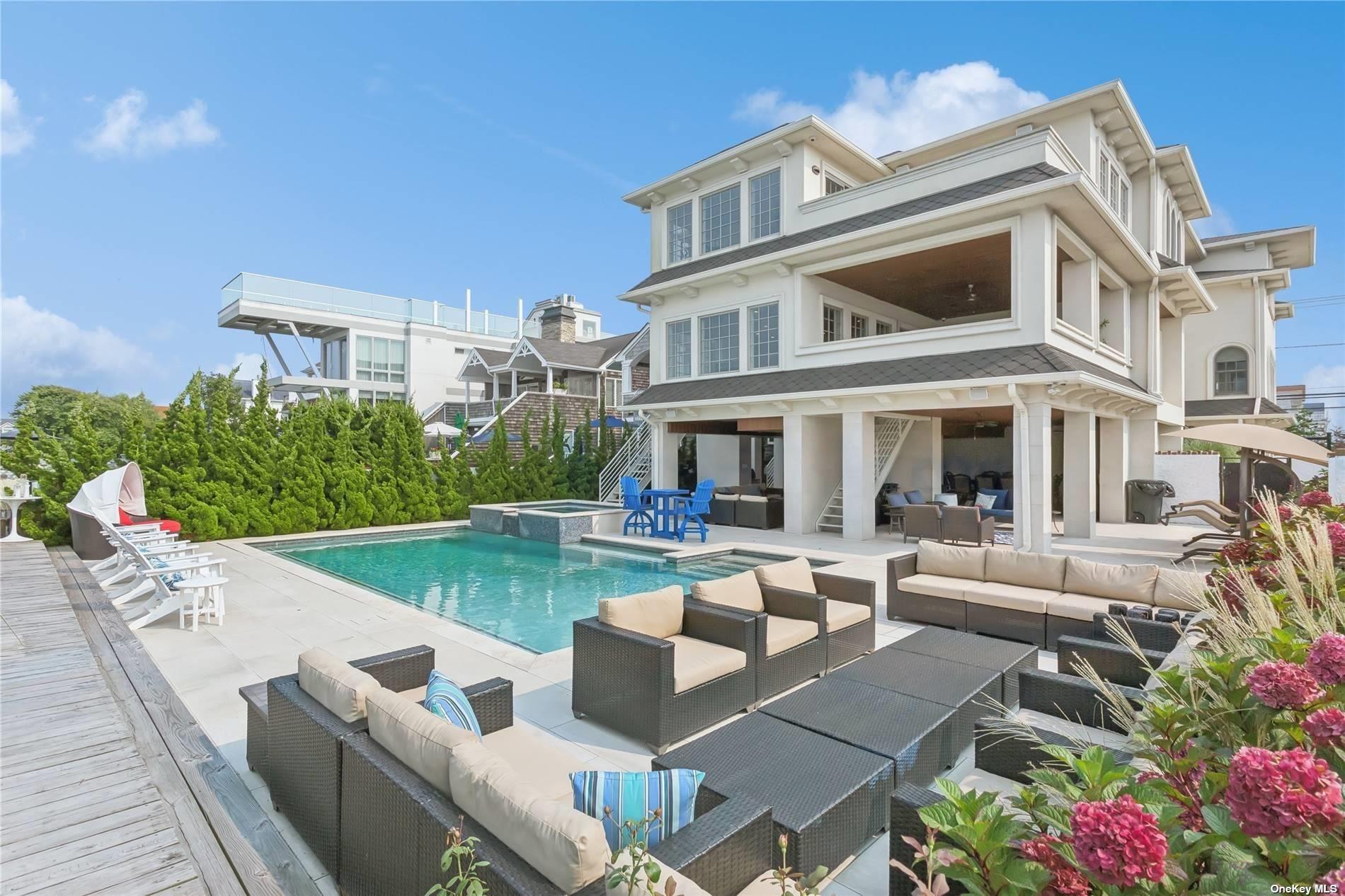 853 W Park Avenue