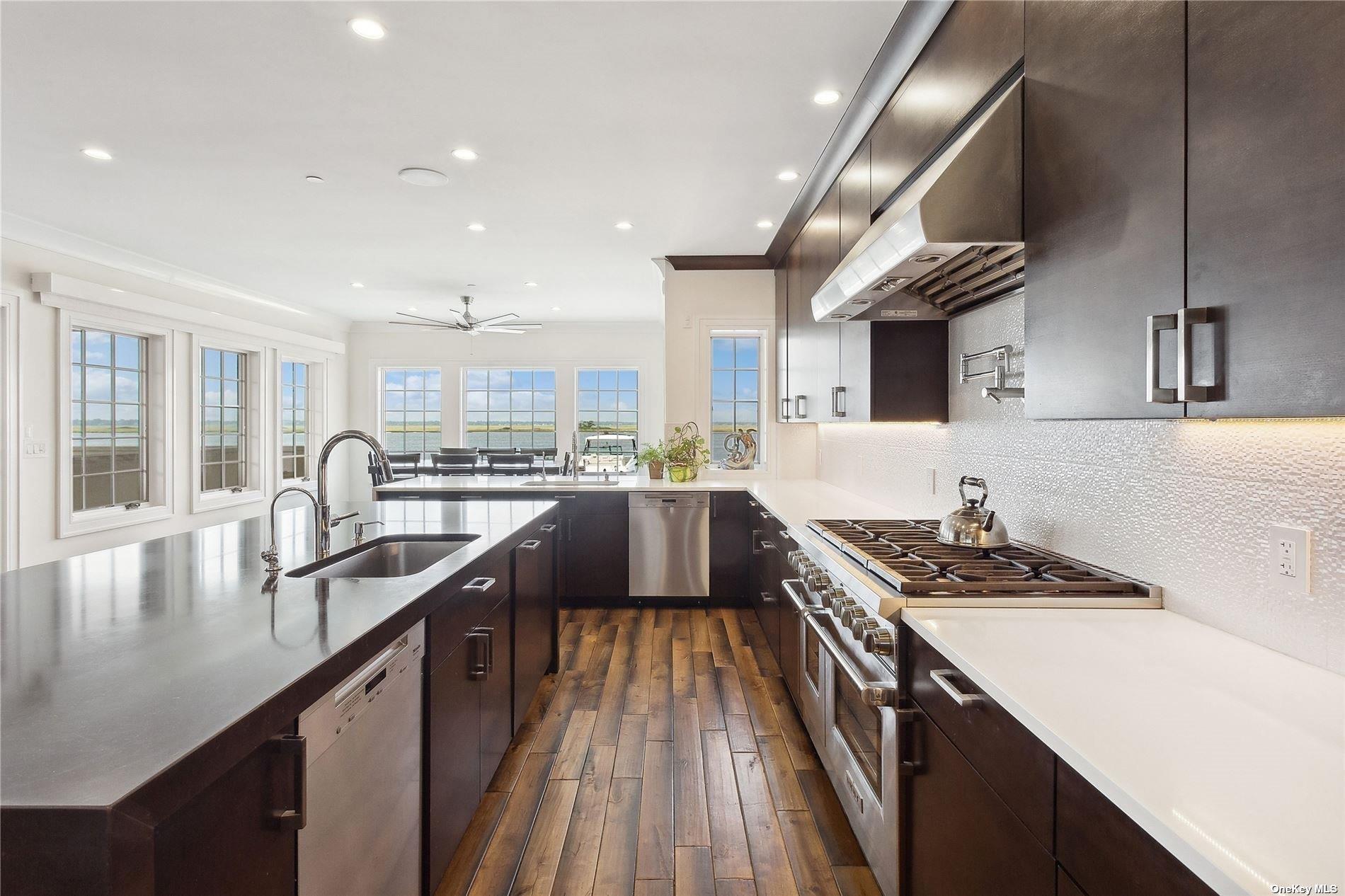 853 W Park Avenue