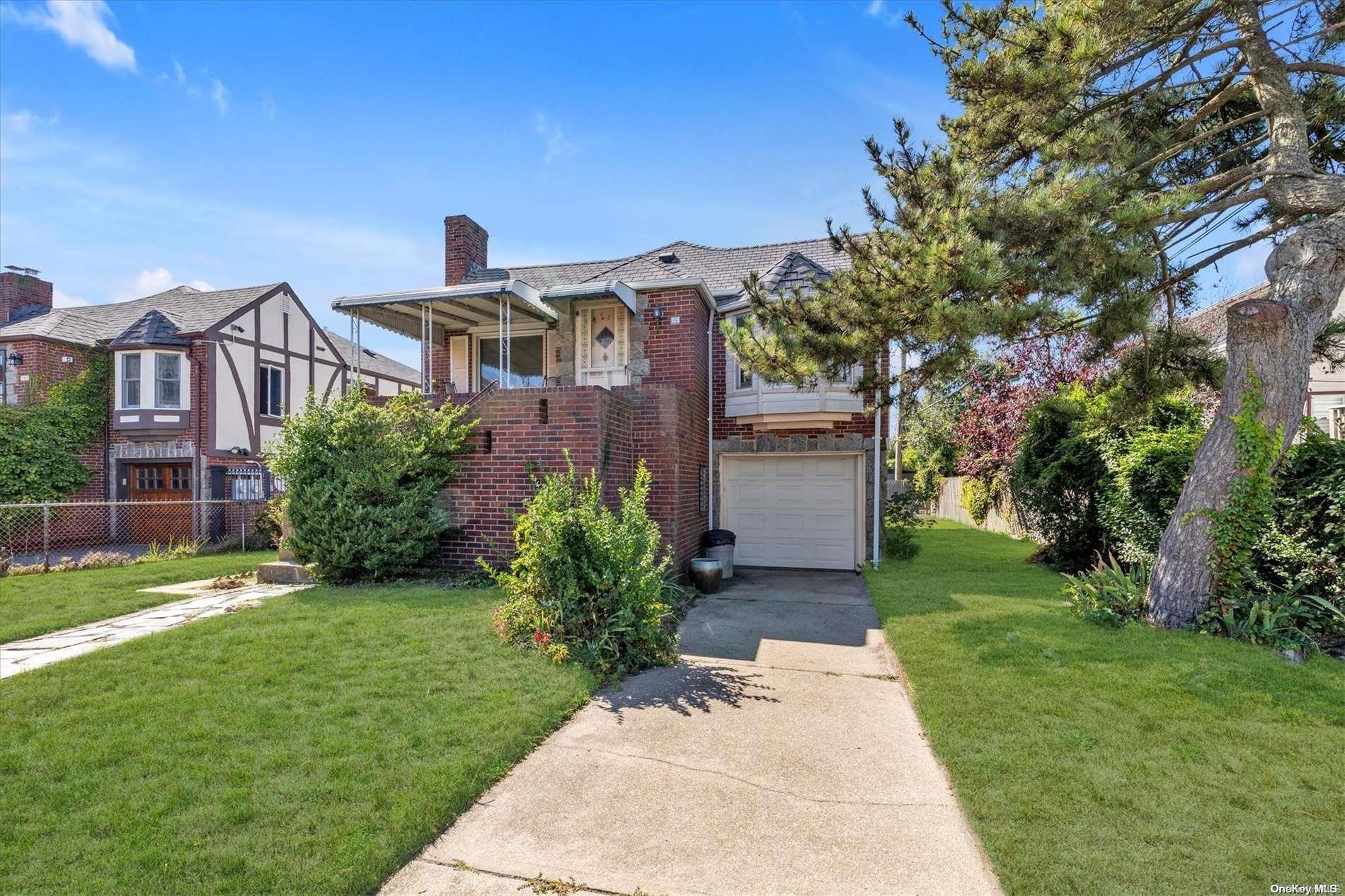 105 Lincoln Boulevard