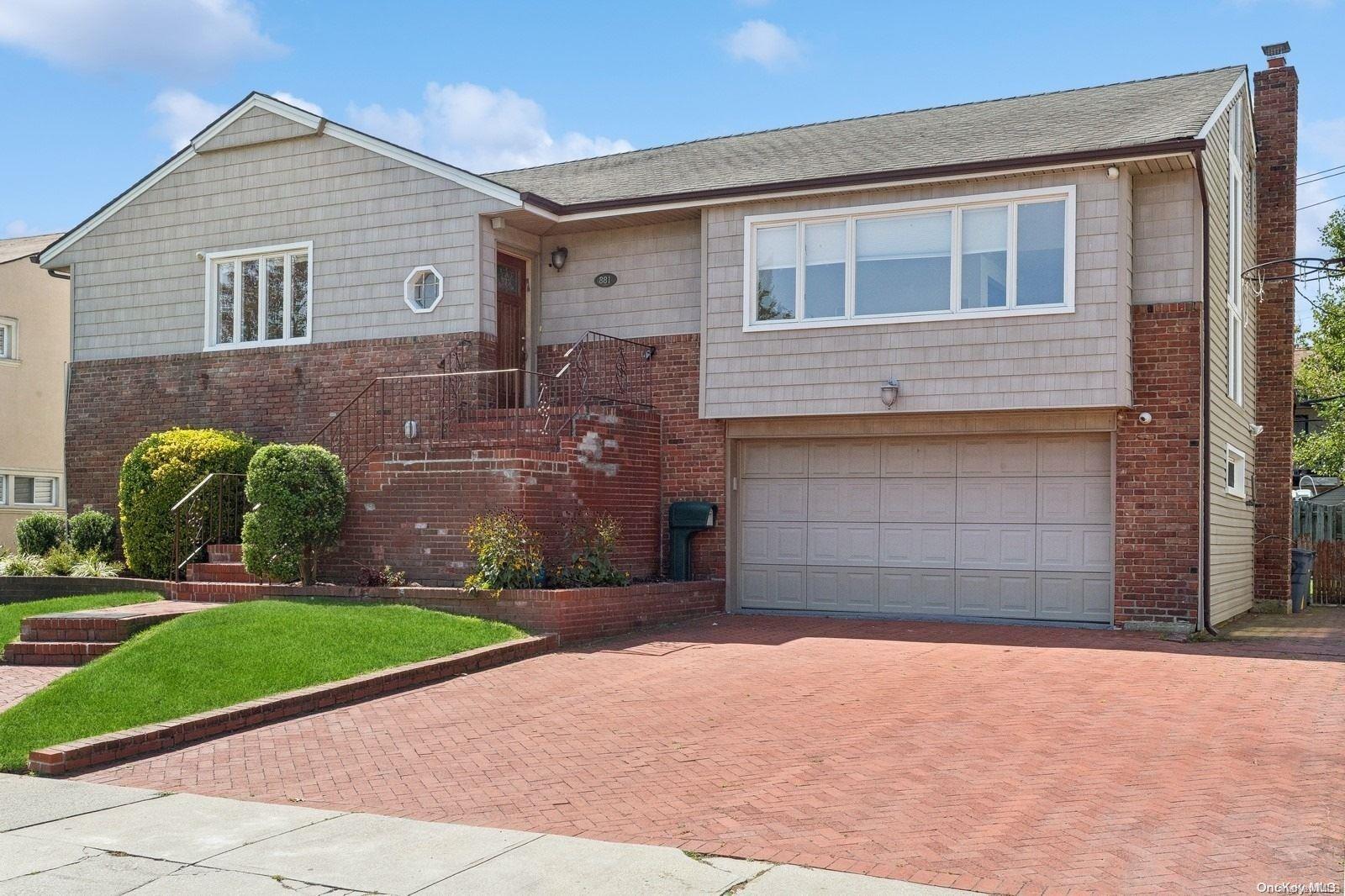 881 Hewlett Drive