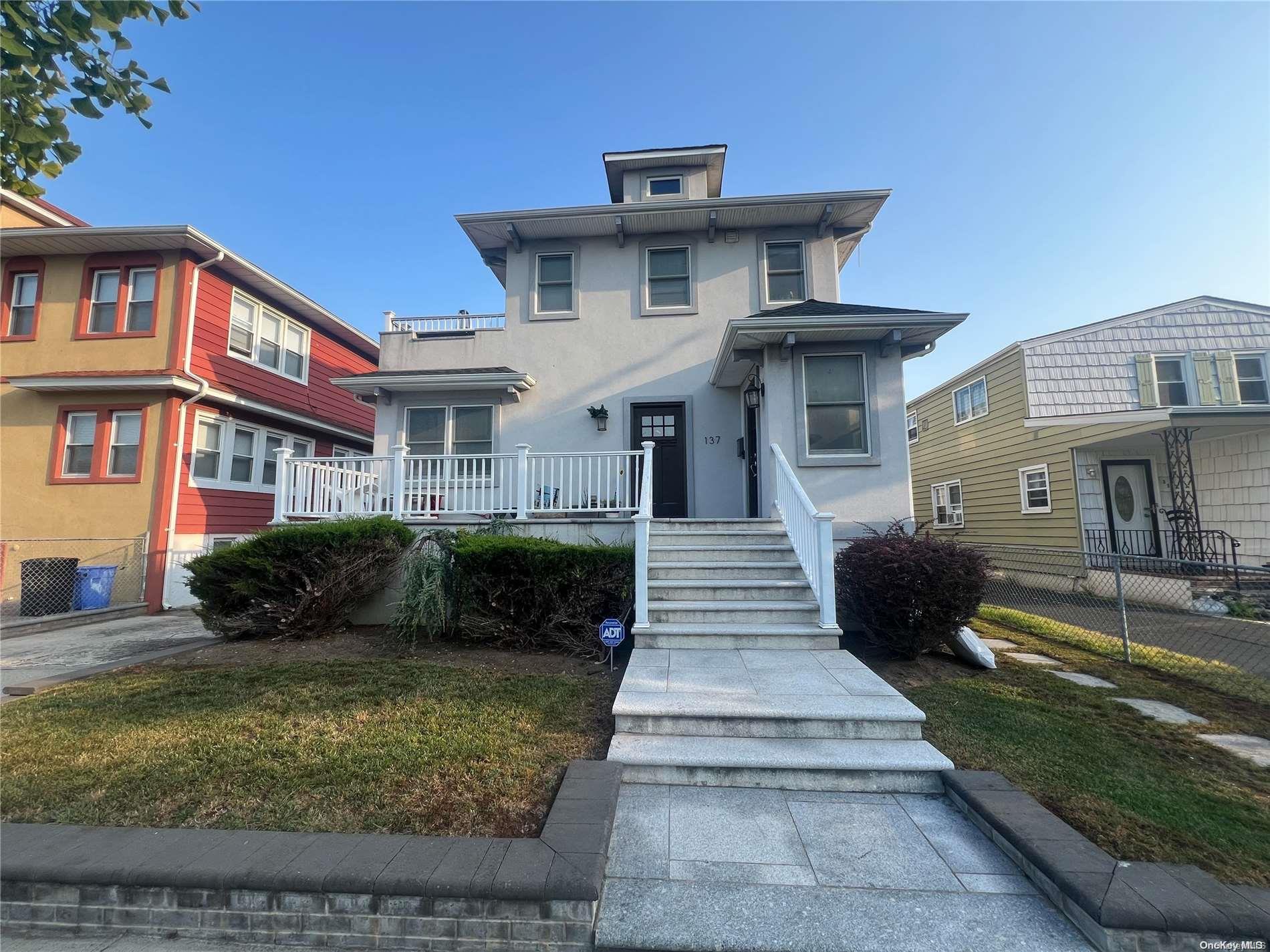 137 W Market Street