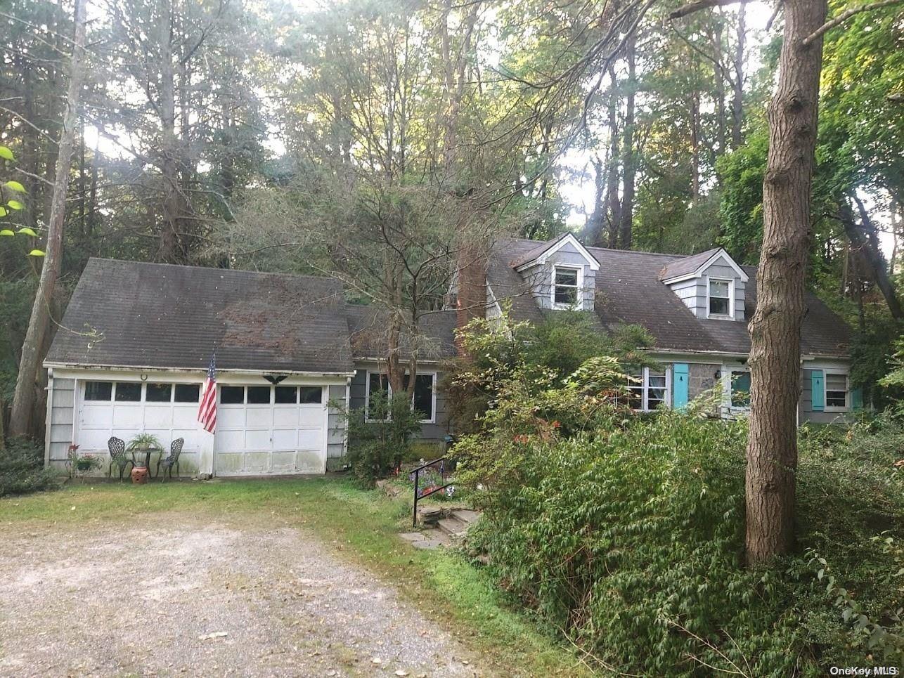 391 Woodbury Road