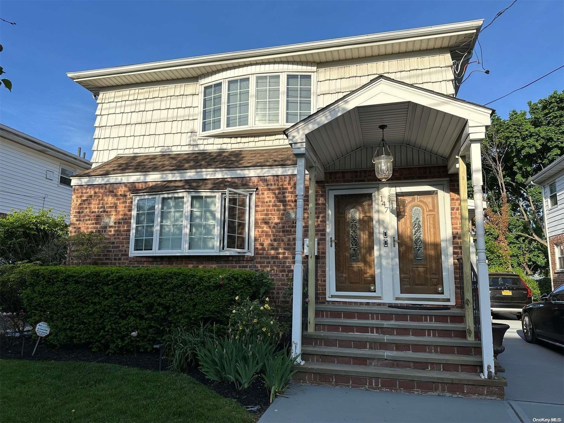147 Gibson Boulevard