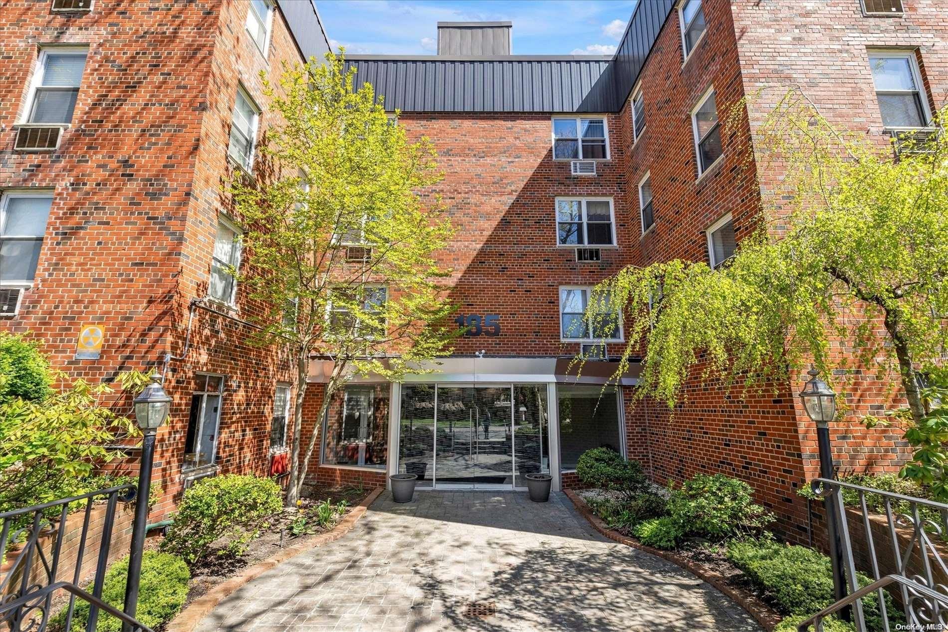 185 S Middle Neck Road Unit: 2N