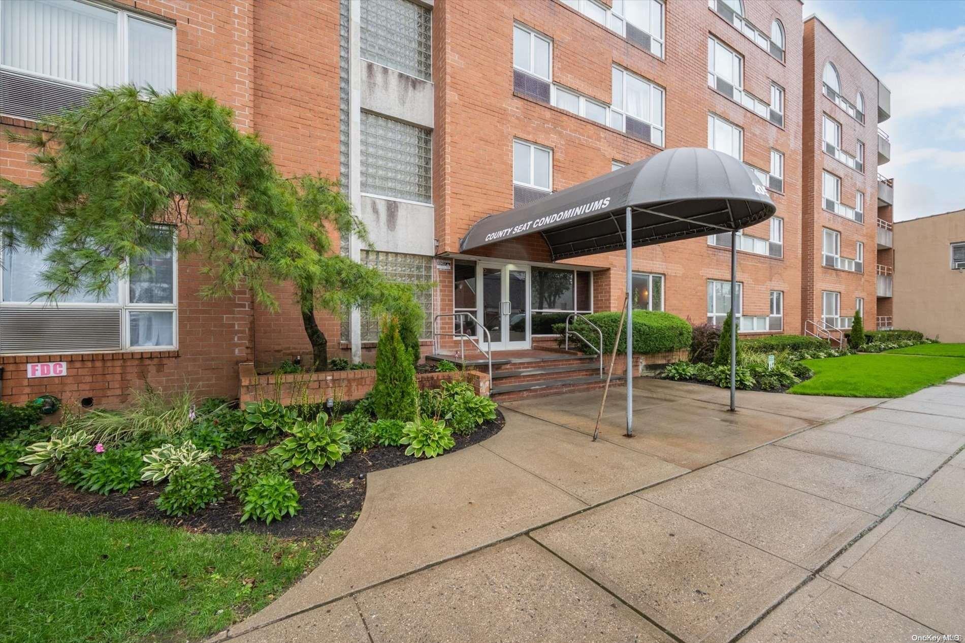 205 Mineola Boulevard Unit: 5B