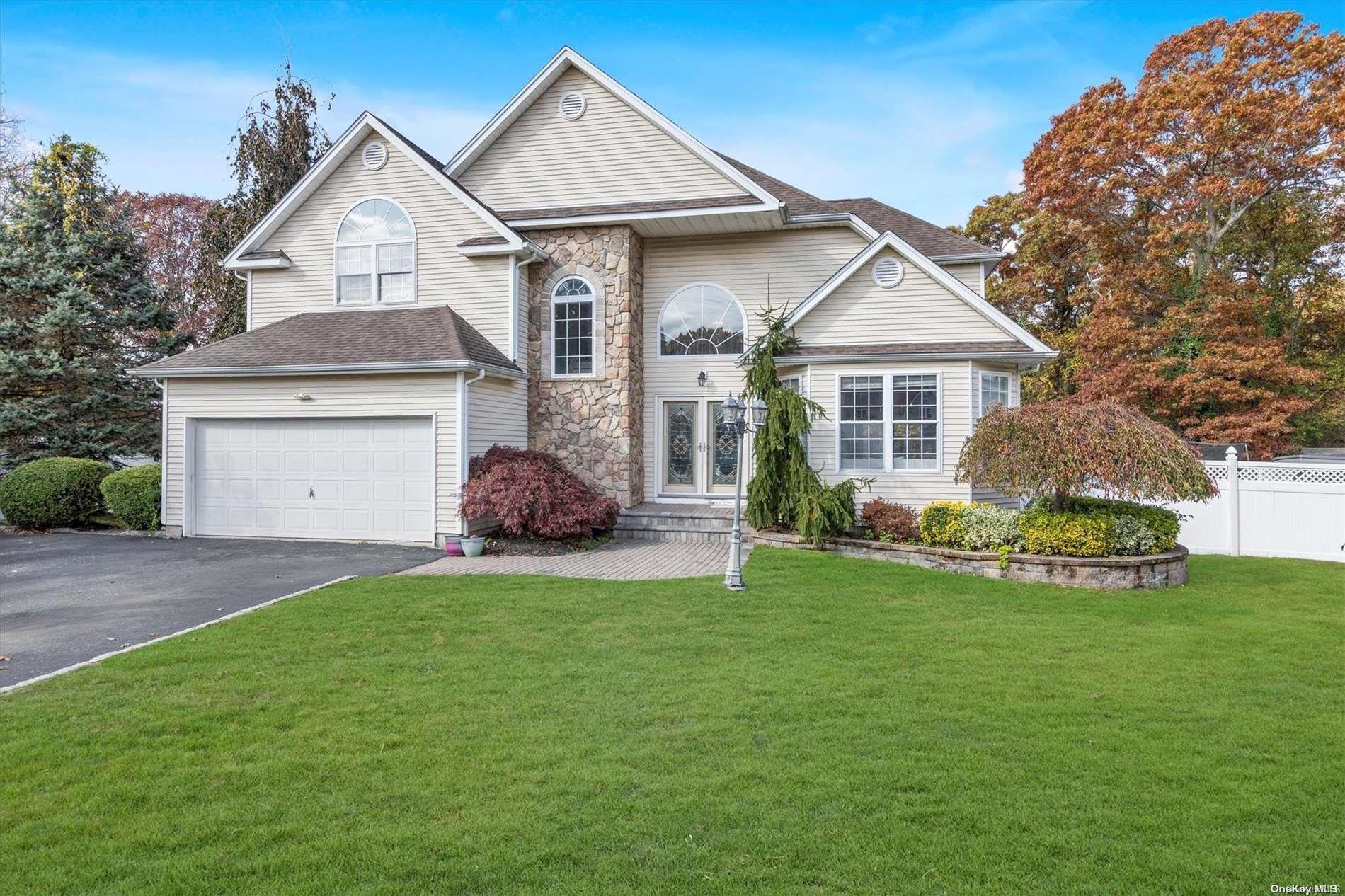 11 Debron Court