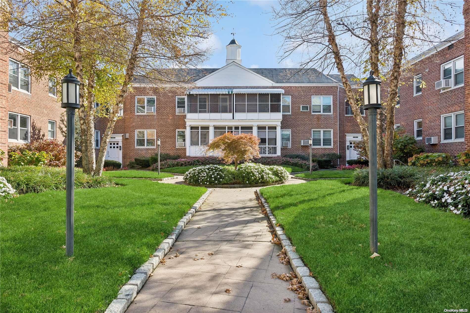 1367 Broadway Unit: B19