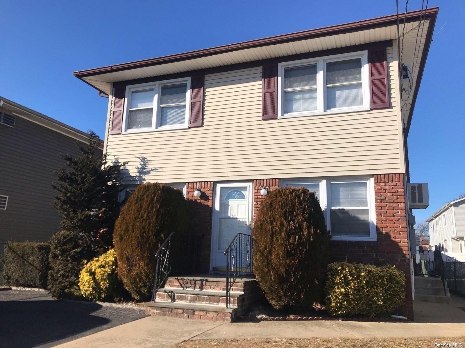 7 Yennicock Avenue Unit: B