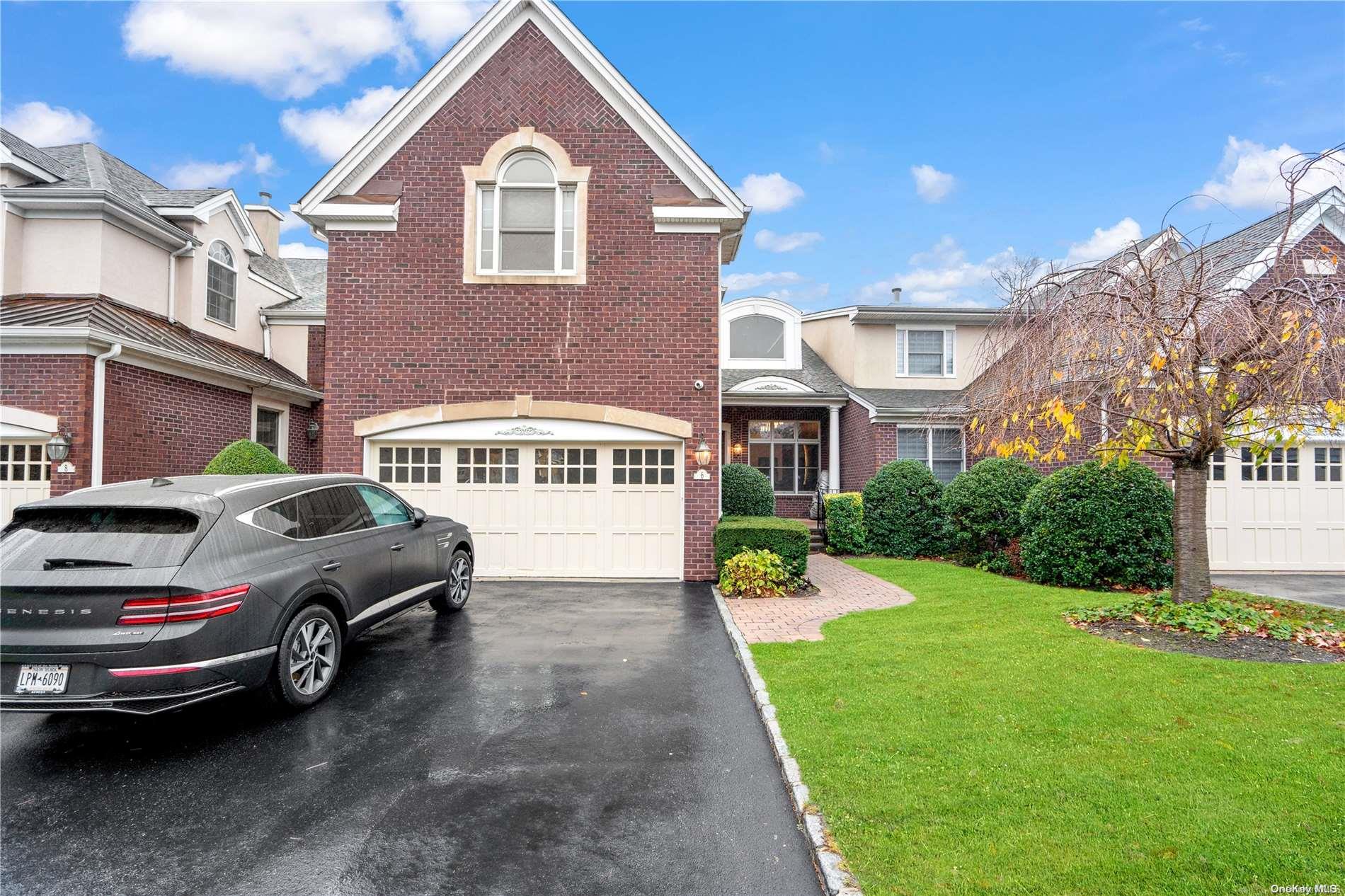 6 Kensington Circle Unit: -