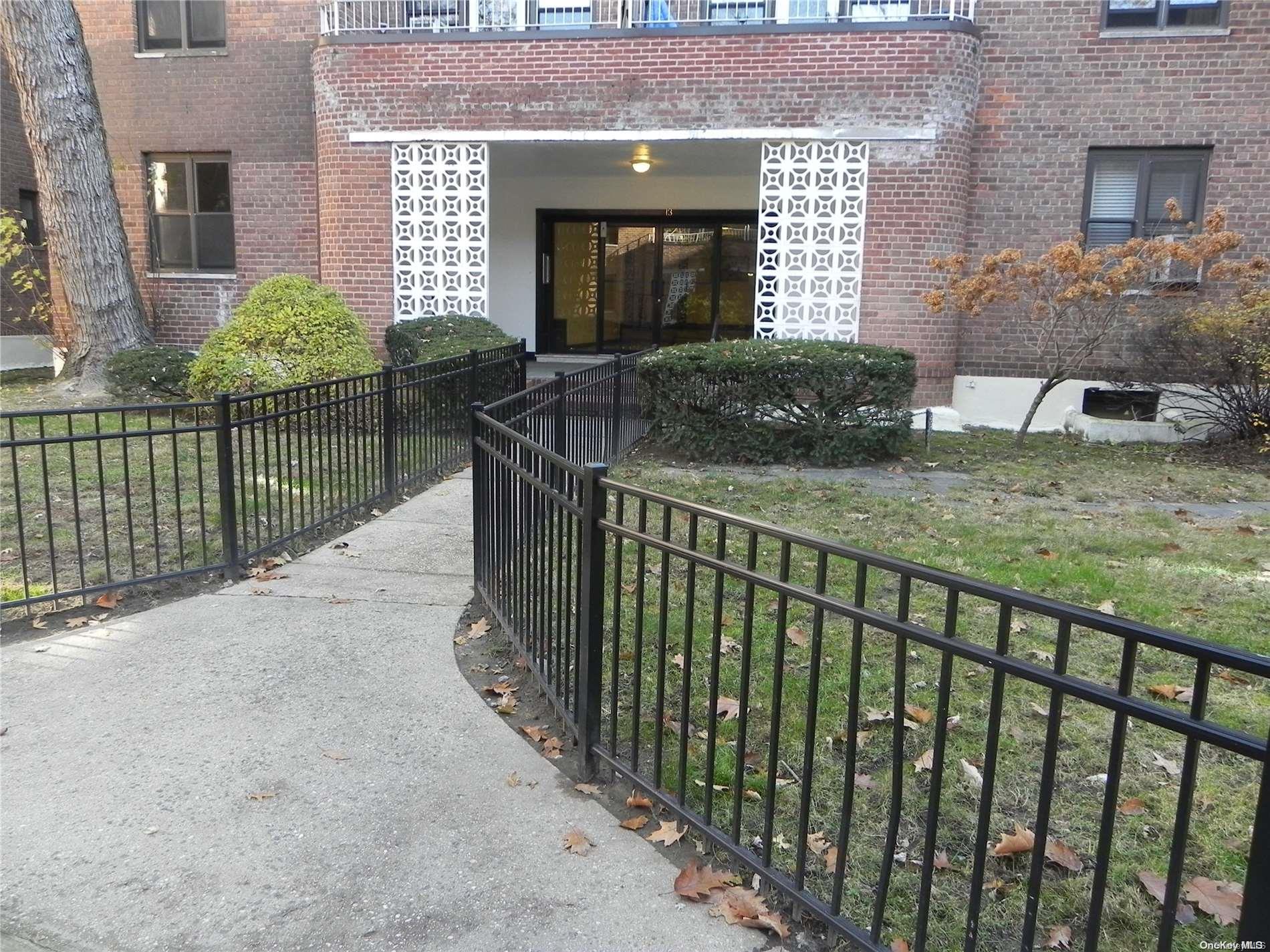 13 Welwyn Road Unit: 3D