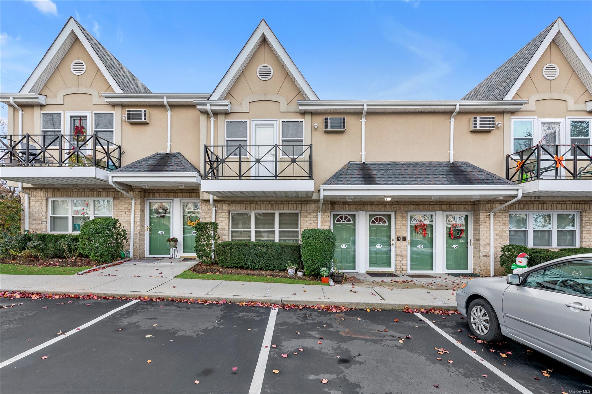 312 Cambridge Court Unit: 312