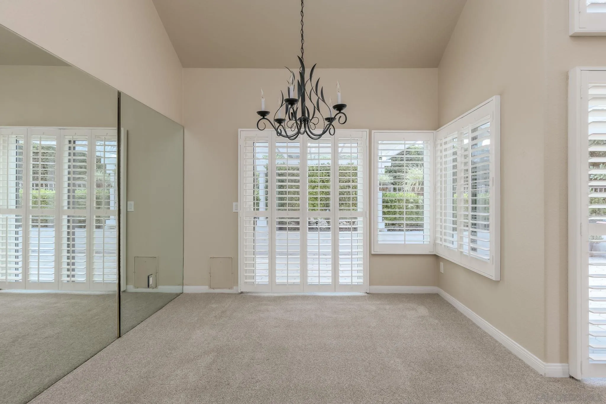 12107 Putting Green Row