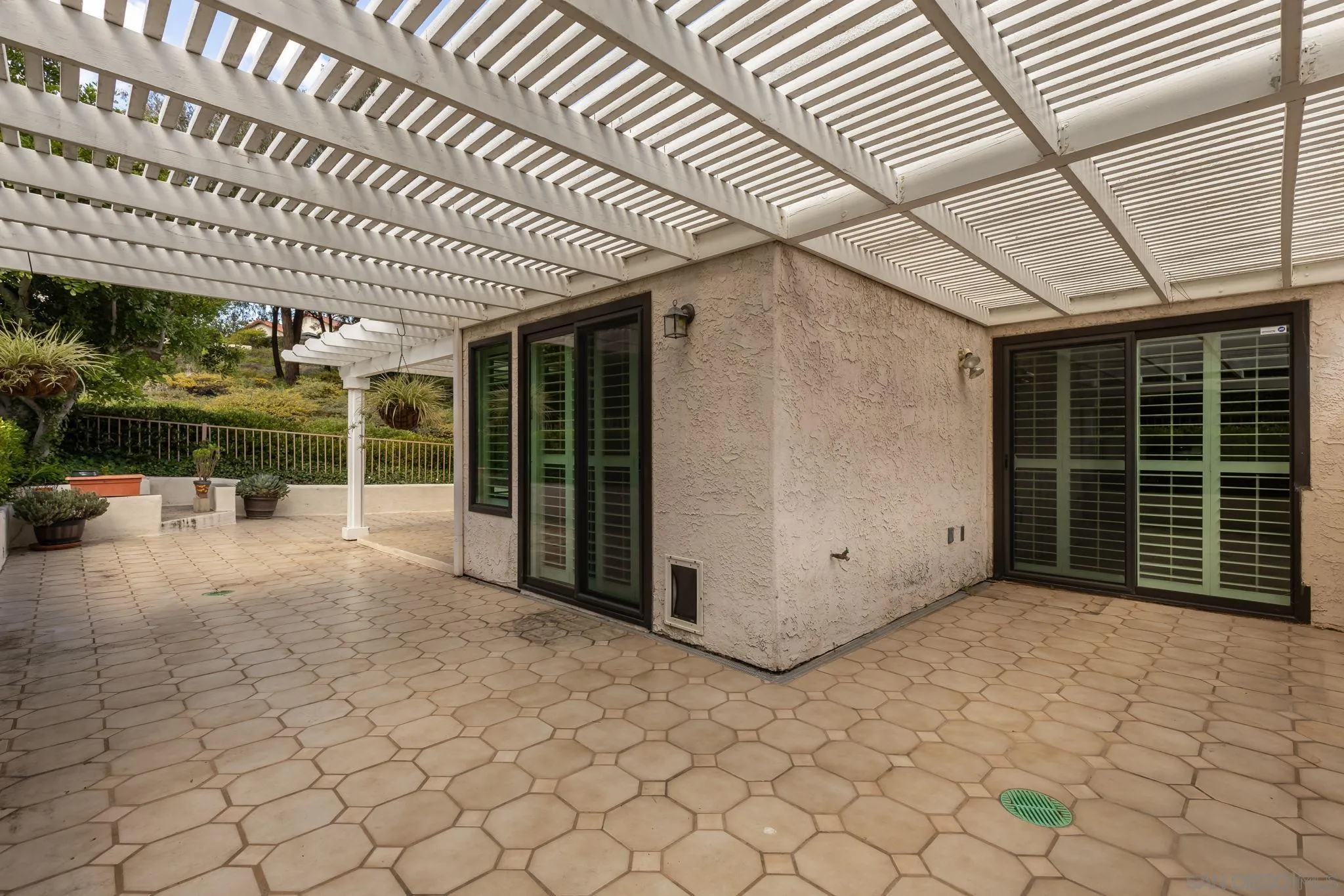 12107 Putting Green Row