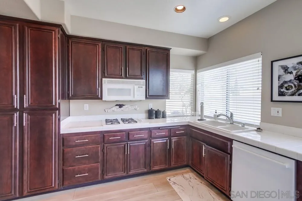 12391 Caminito Vibrante