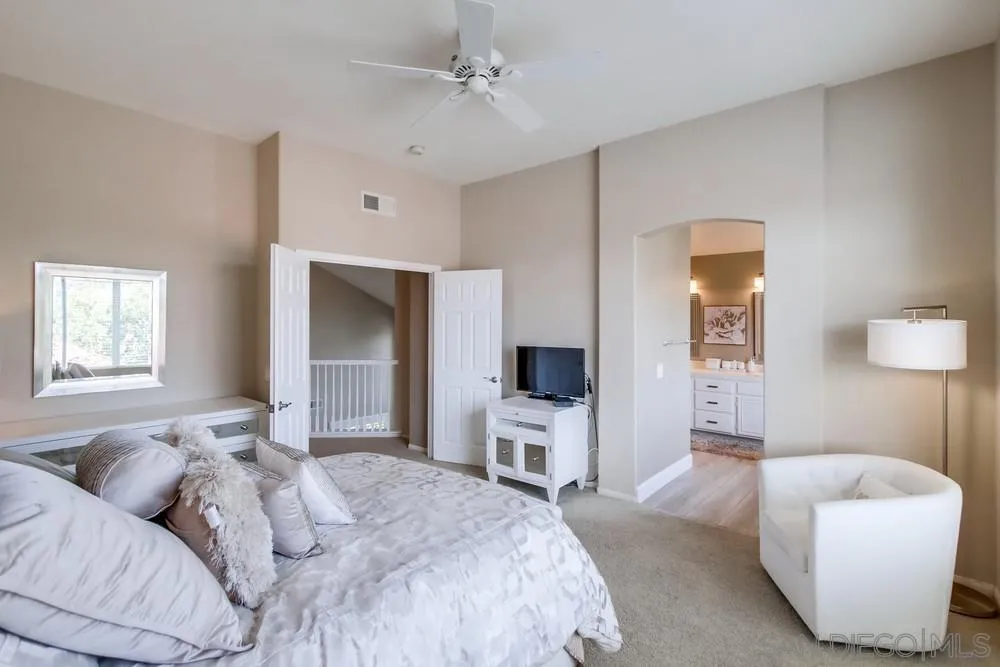 12391 Caminito Vibrante