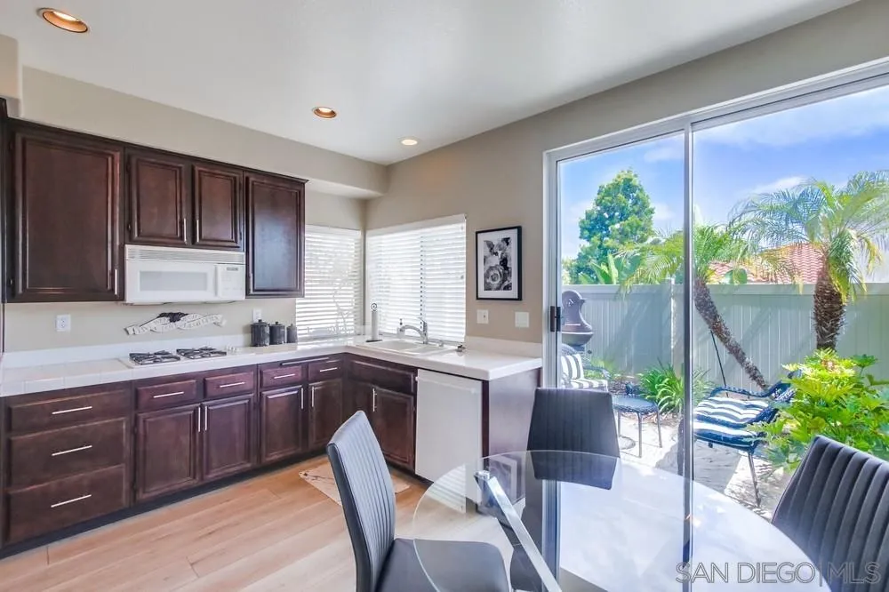 12391 Caminito Vibrante