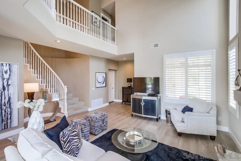 12391 Caminito Vibrante